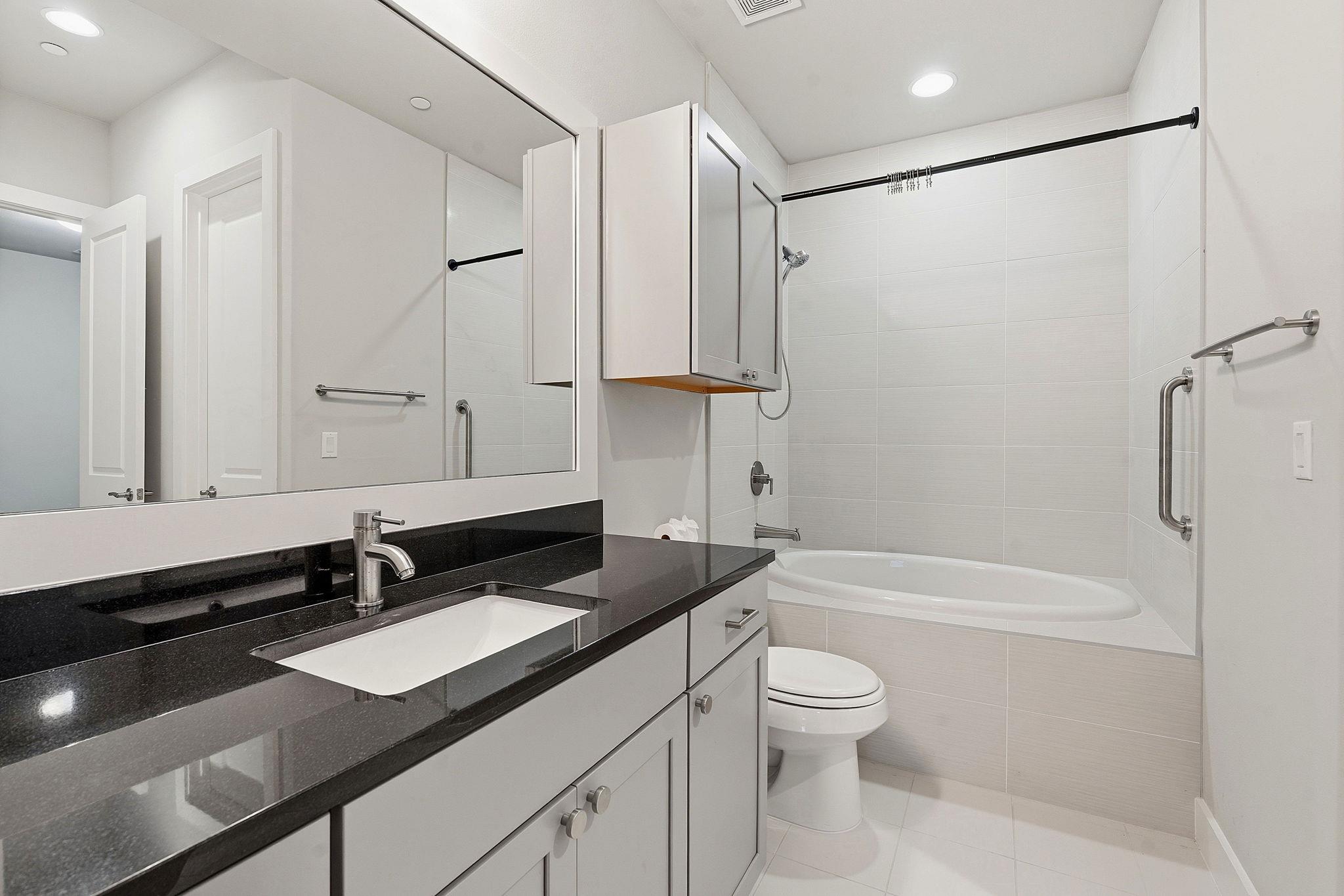 8200 Southwest Pkwy # 302, Austin, TX 78735