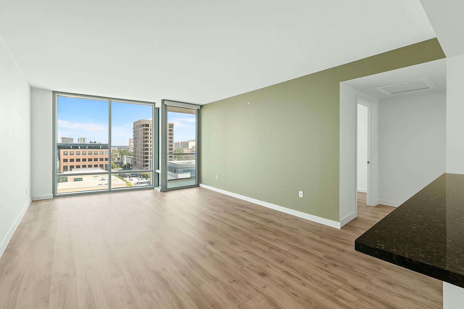 300 Bowie St # 1208, Austin, TX 78703