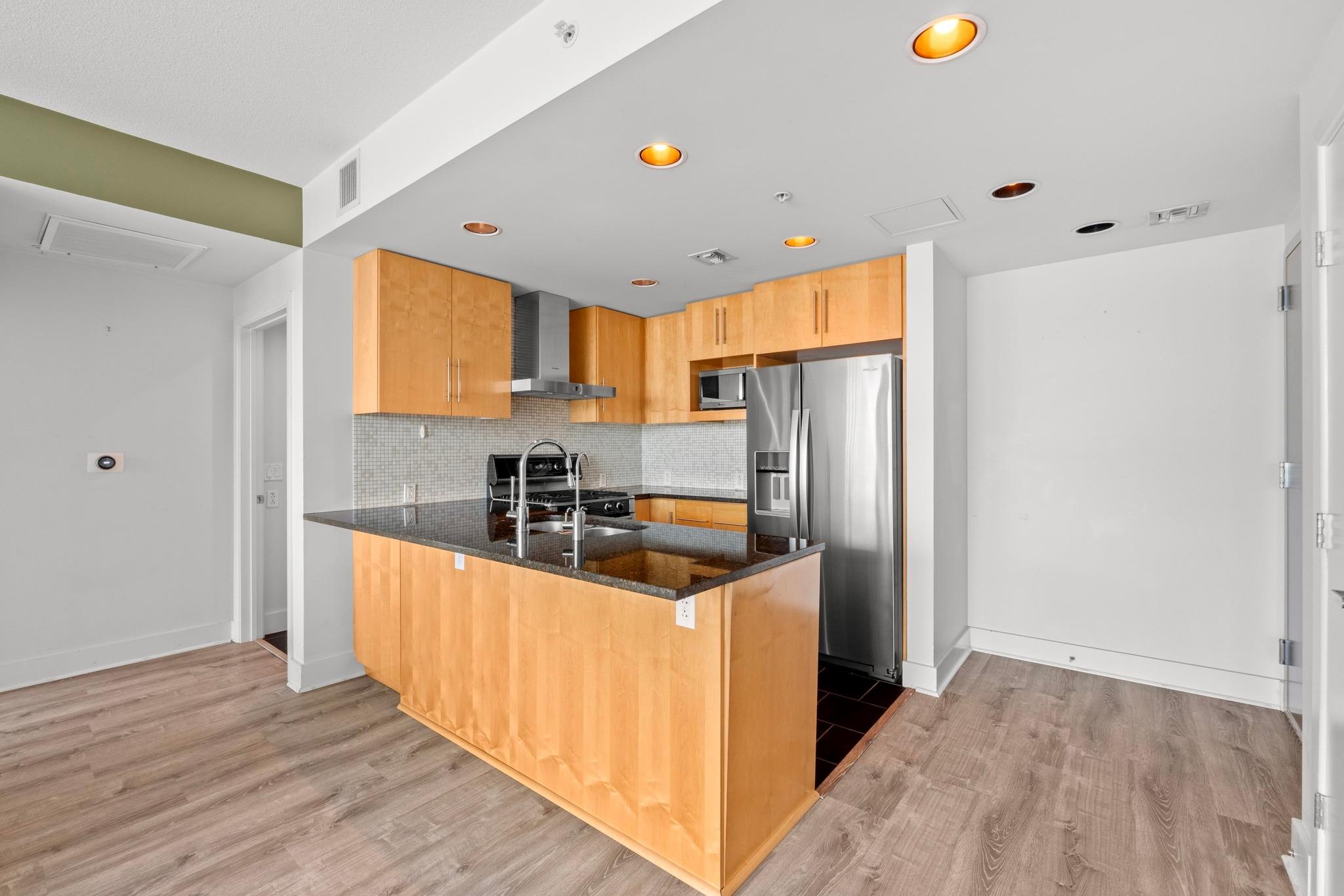 300 Bowie St # 1208, Austin, TX 78703