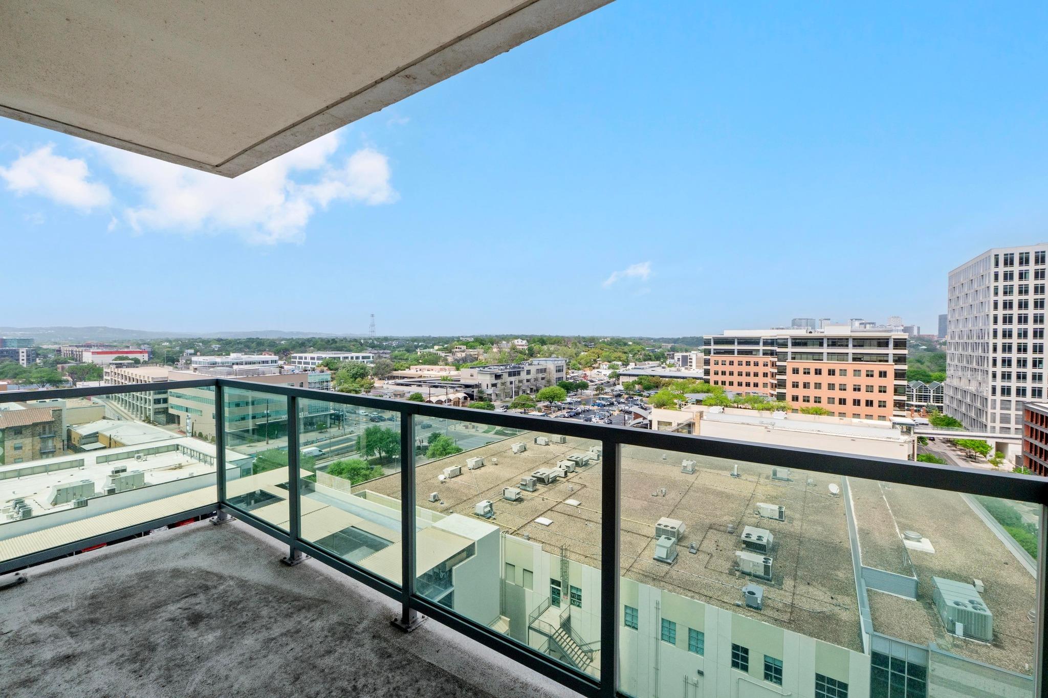 300 Bowie St # 1208, Austin, TX 78703