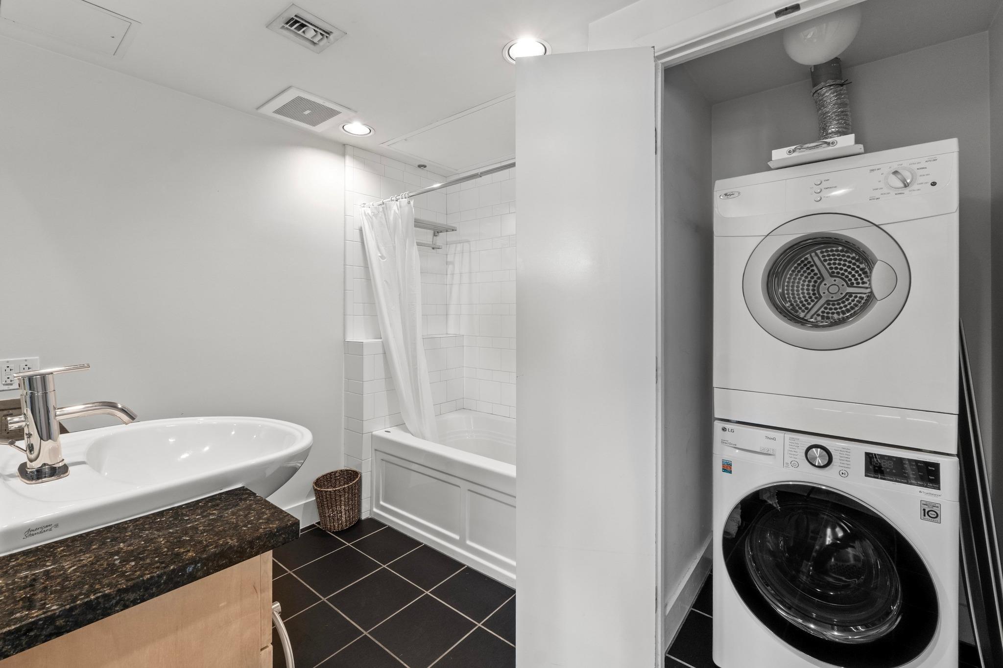 300 Bowie St # 1208, Austin, TX 78703