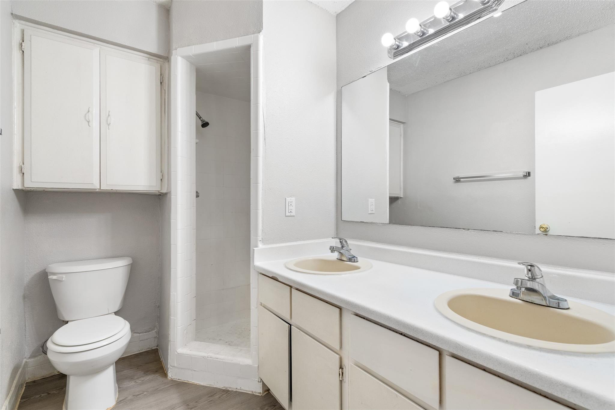 307 E 31 St # 206, Austin, TX 78705