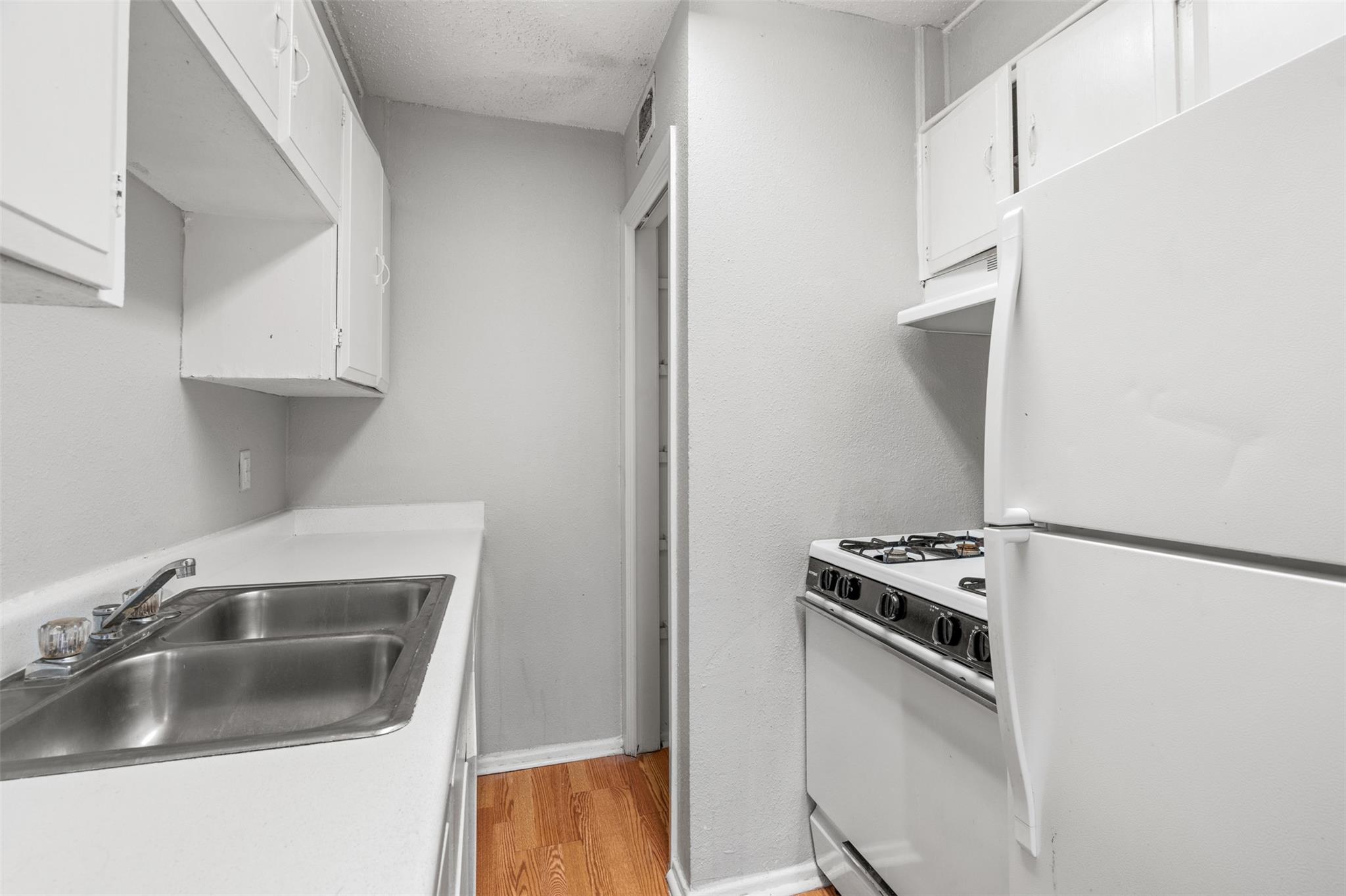 307 E 31 St # 206, Austin, TX 78705