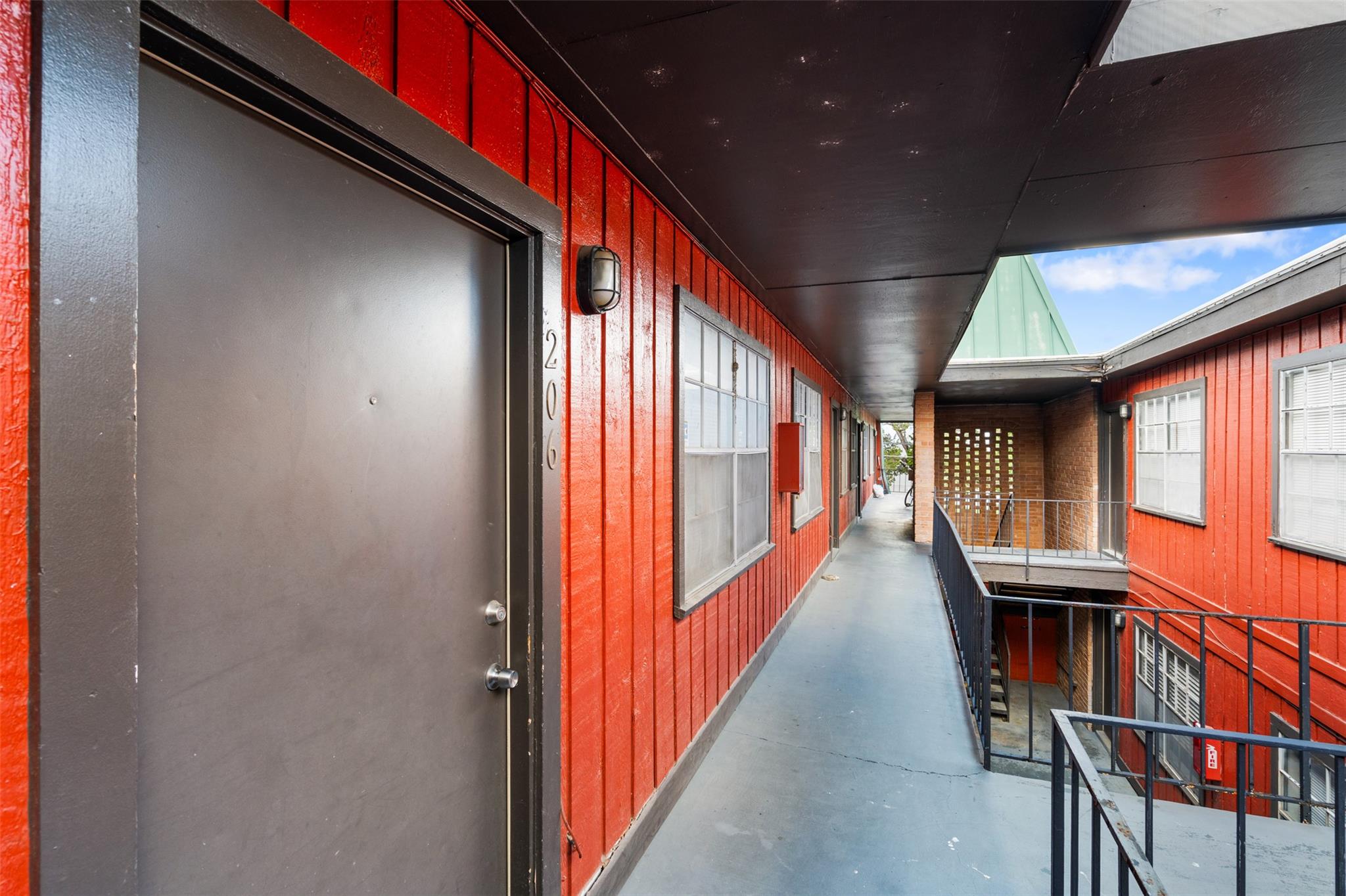 307 E 31 St # 206, Austin, TX 78705