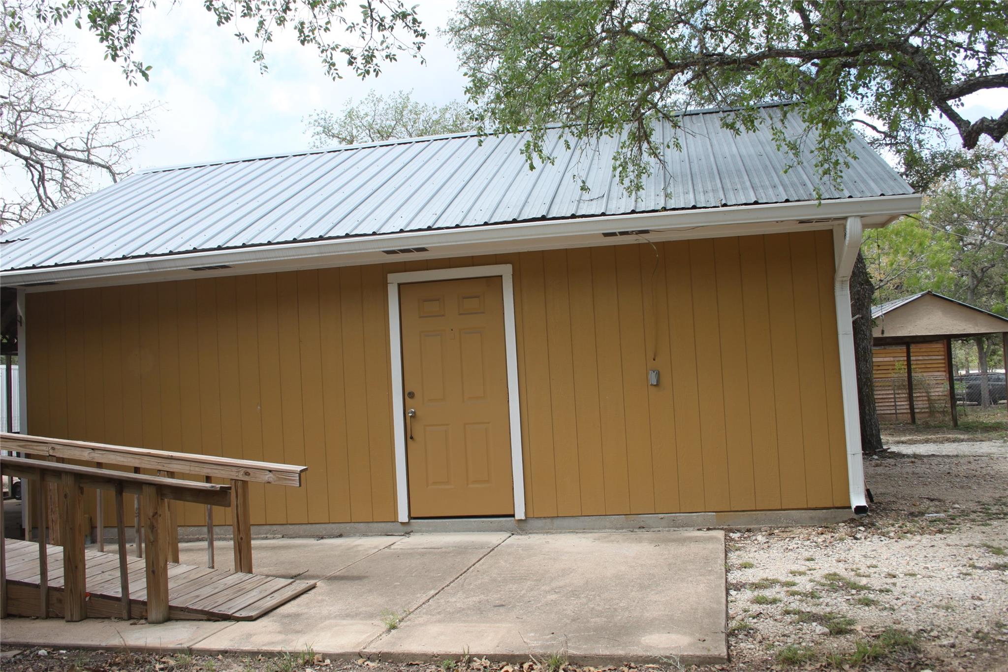 936 Fm 1185, Lockhart, TX 78644