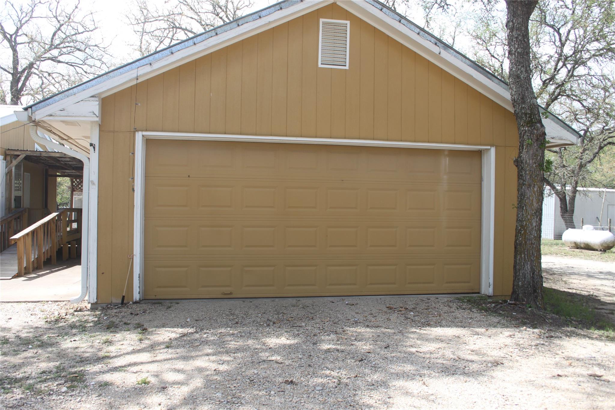 936 Fm 1185, Lockhart, TX 78644