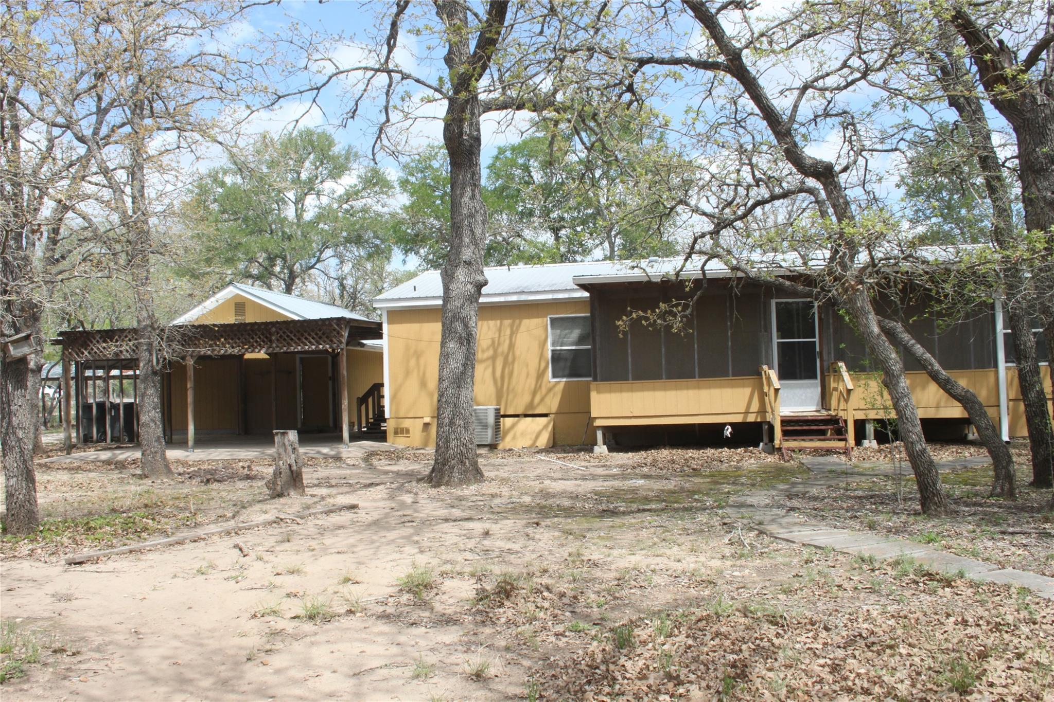 936 Fm 1185, Lockhart, TX 78644