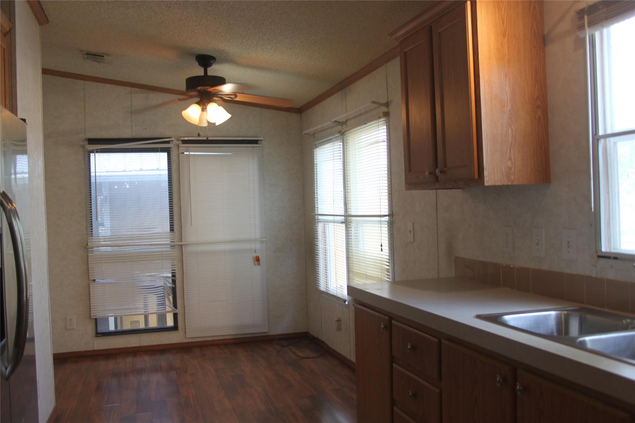 936 Fm 1185, Lockhart, TX 78644