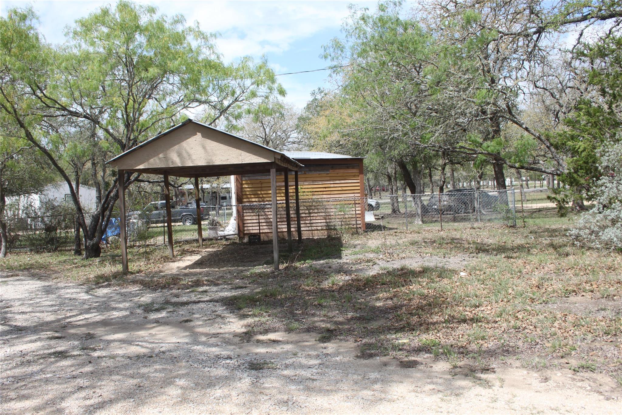 936 Fm 1185, Lockhart, TX 78644