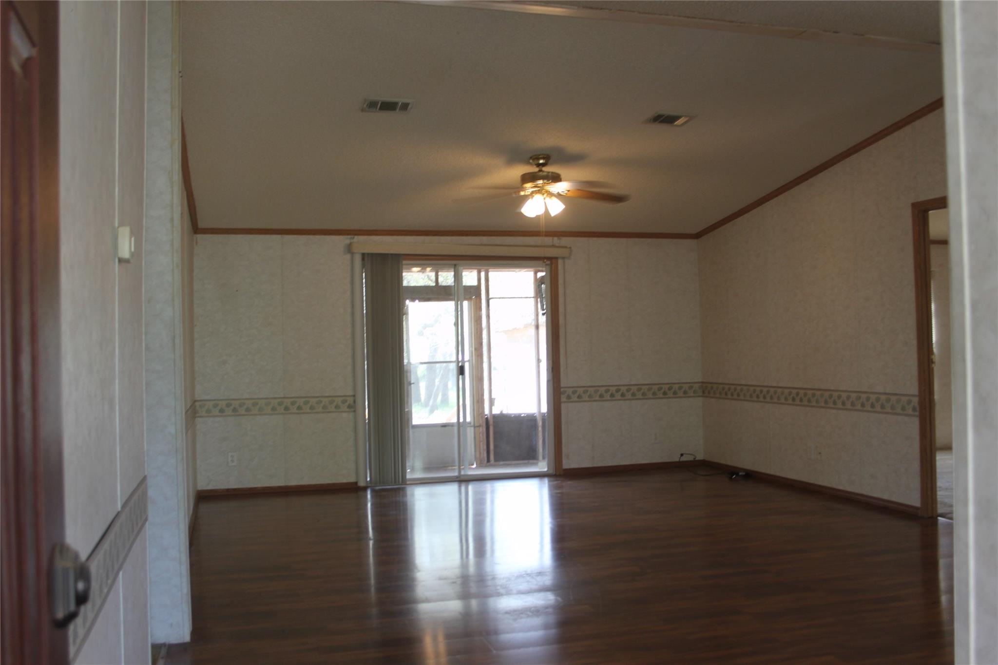 936 Fm 1185, Lockhart, TX 78644