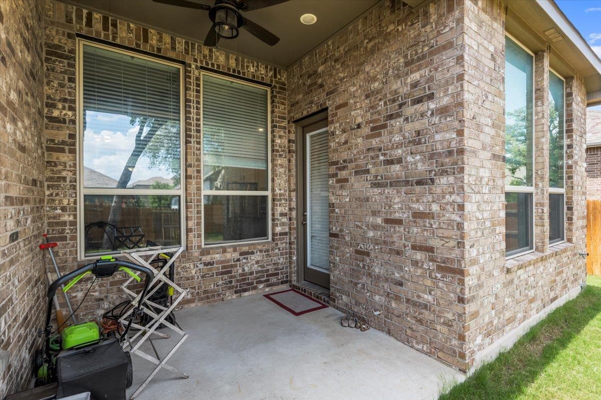 849 Whitetail Dr, Round Rock, TX 78681