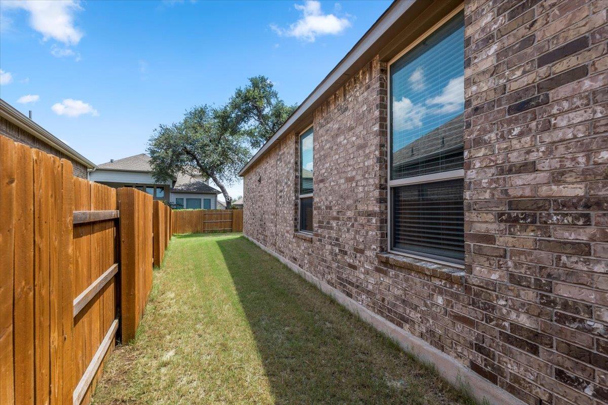 849 Whitetail Dr, Round Rock, TX 78681