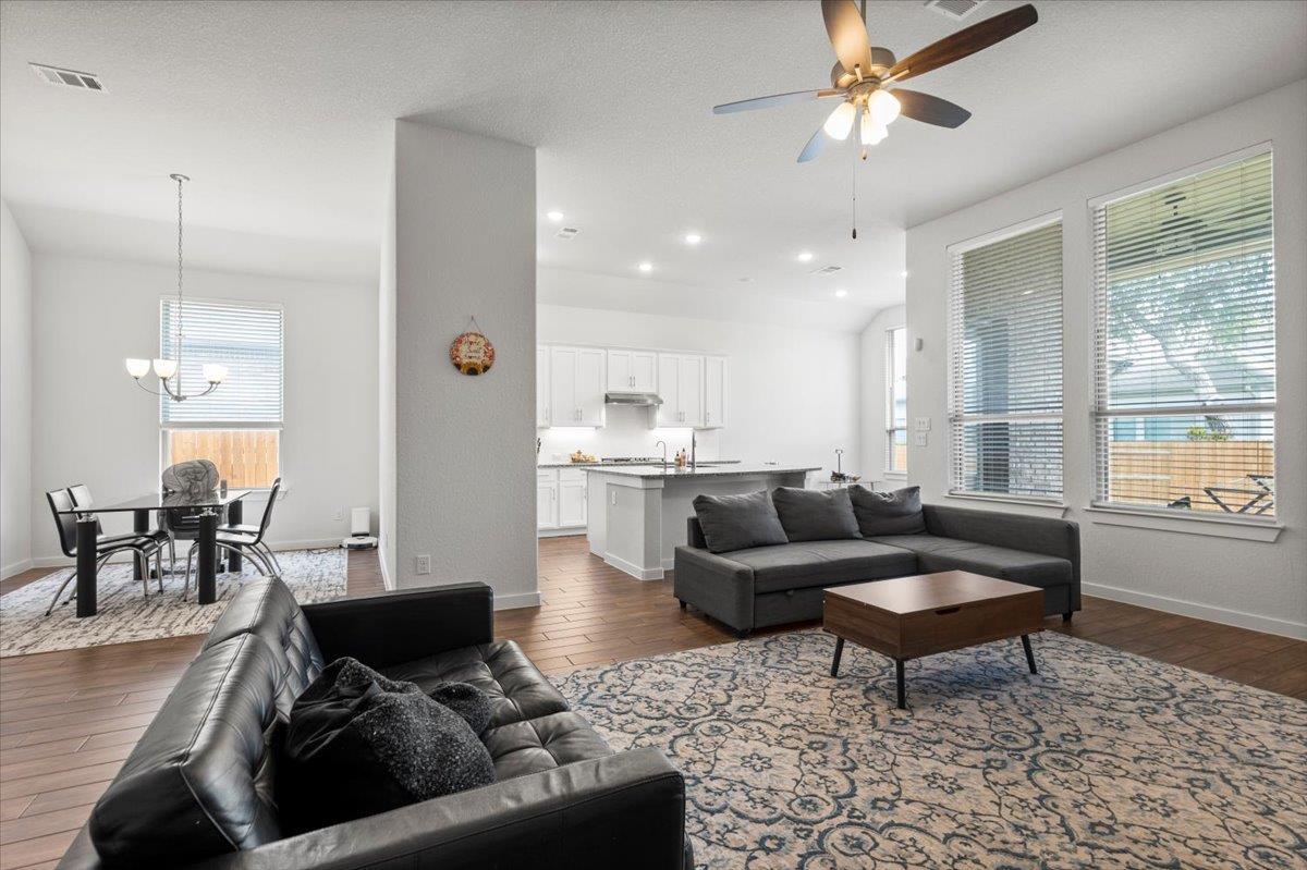 849 Whitetail Dr, Round Rock, TX 78681