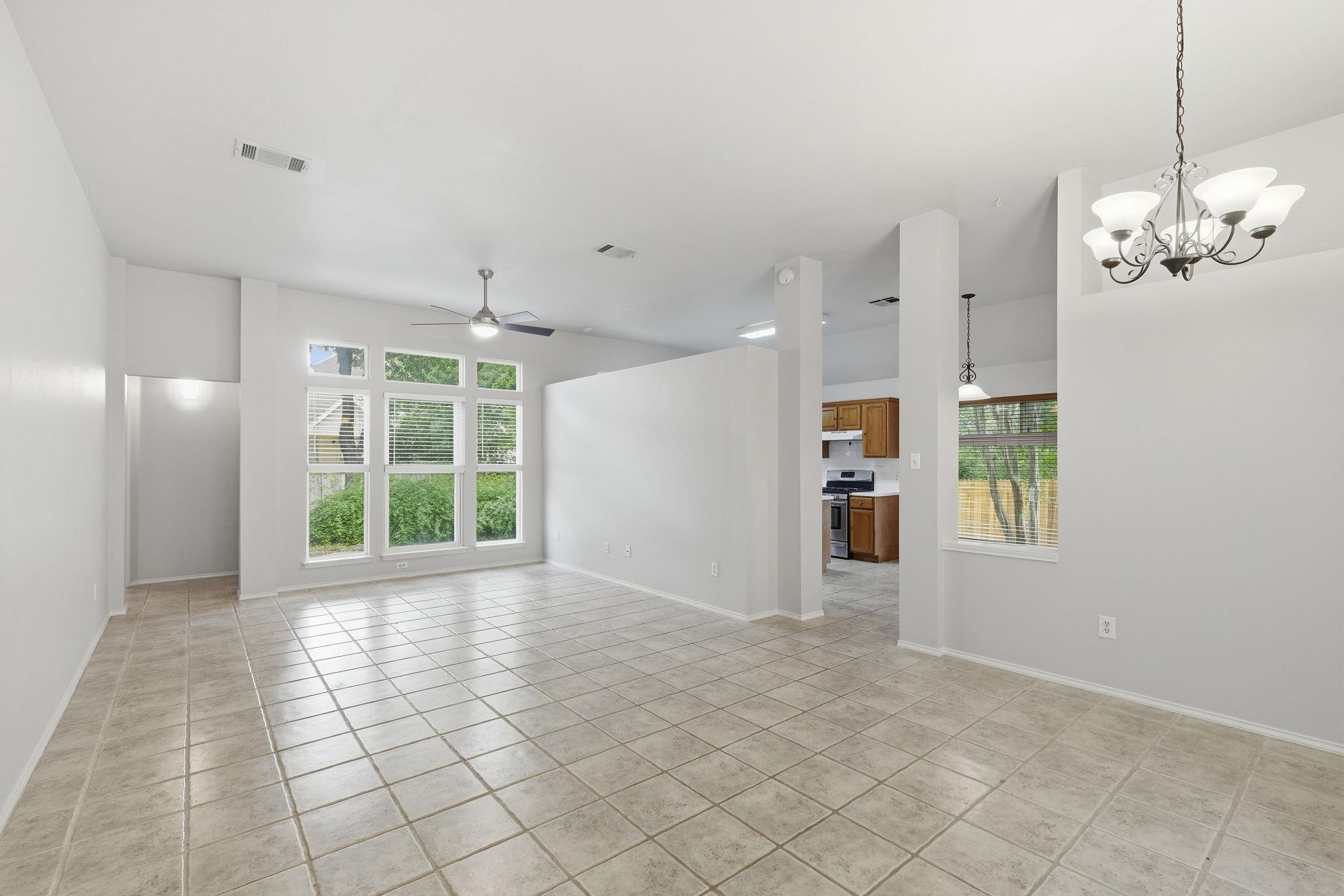 215 Rio Vista Dr, Georgetown, TX 78626