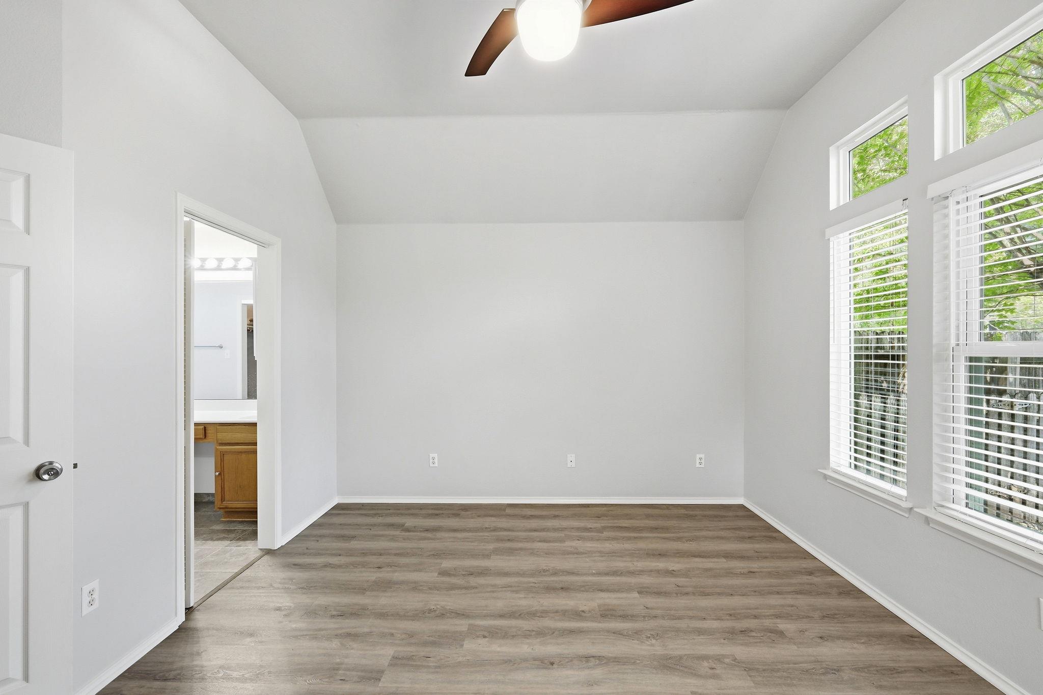 215 Rio Vista Dr, Georgetown, TX 78626