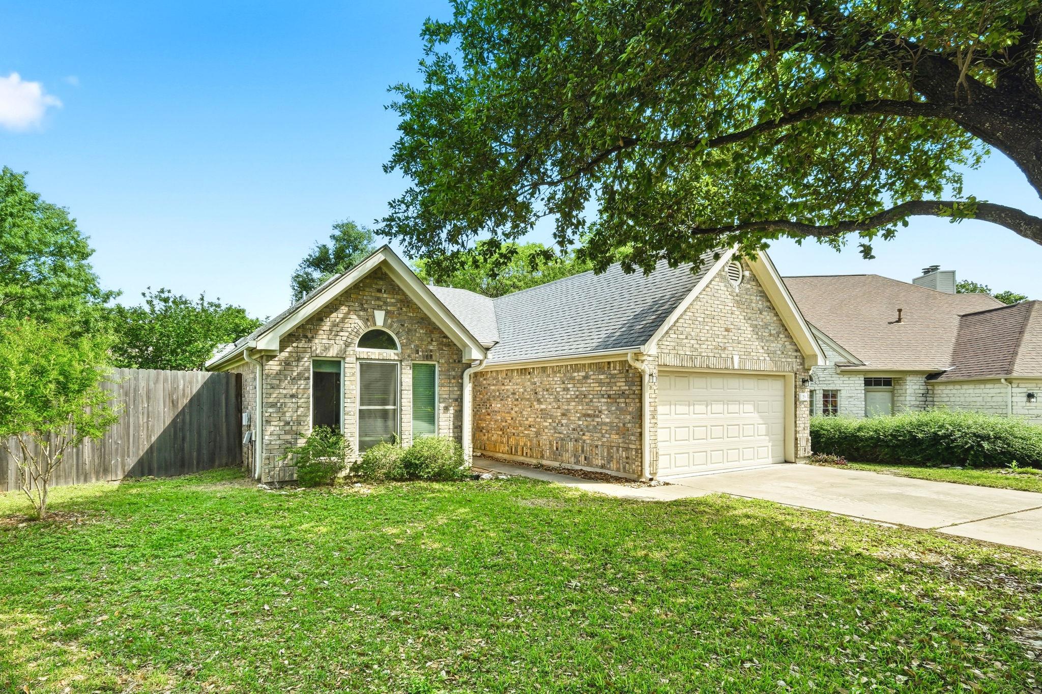 215 Rio Vista Dr, Georgetown, TX 78626