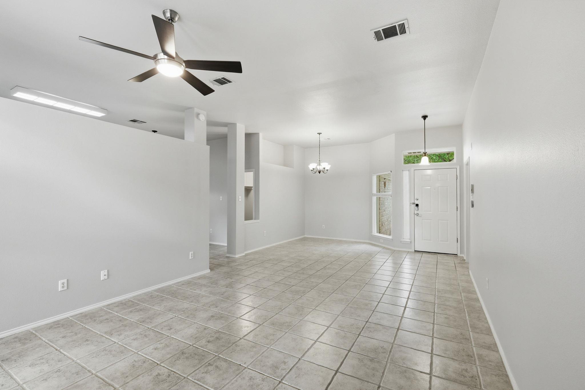 215 Rio Vista Dr, Georgetown, TX 78626