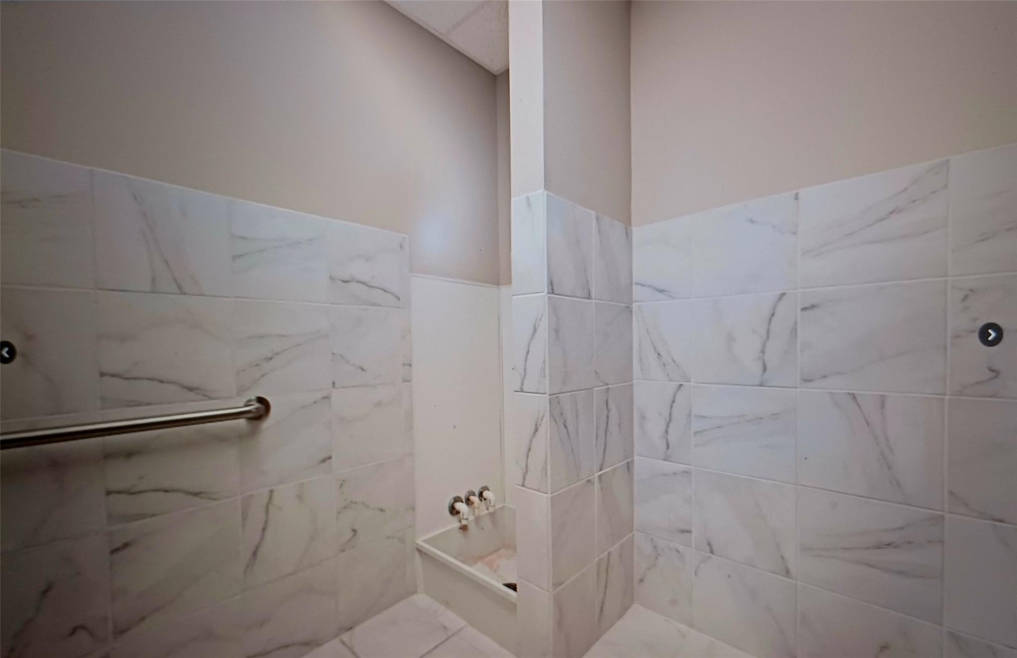 2050 Double Creek Drive # 210, Round Rock, TX 78664