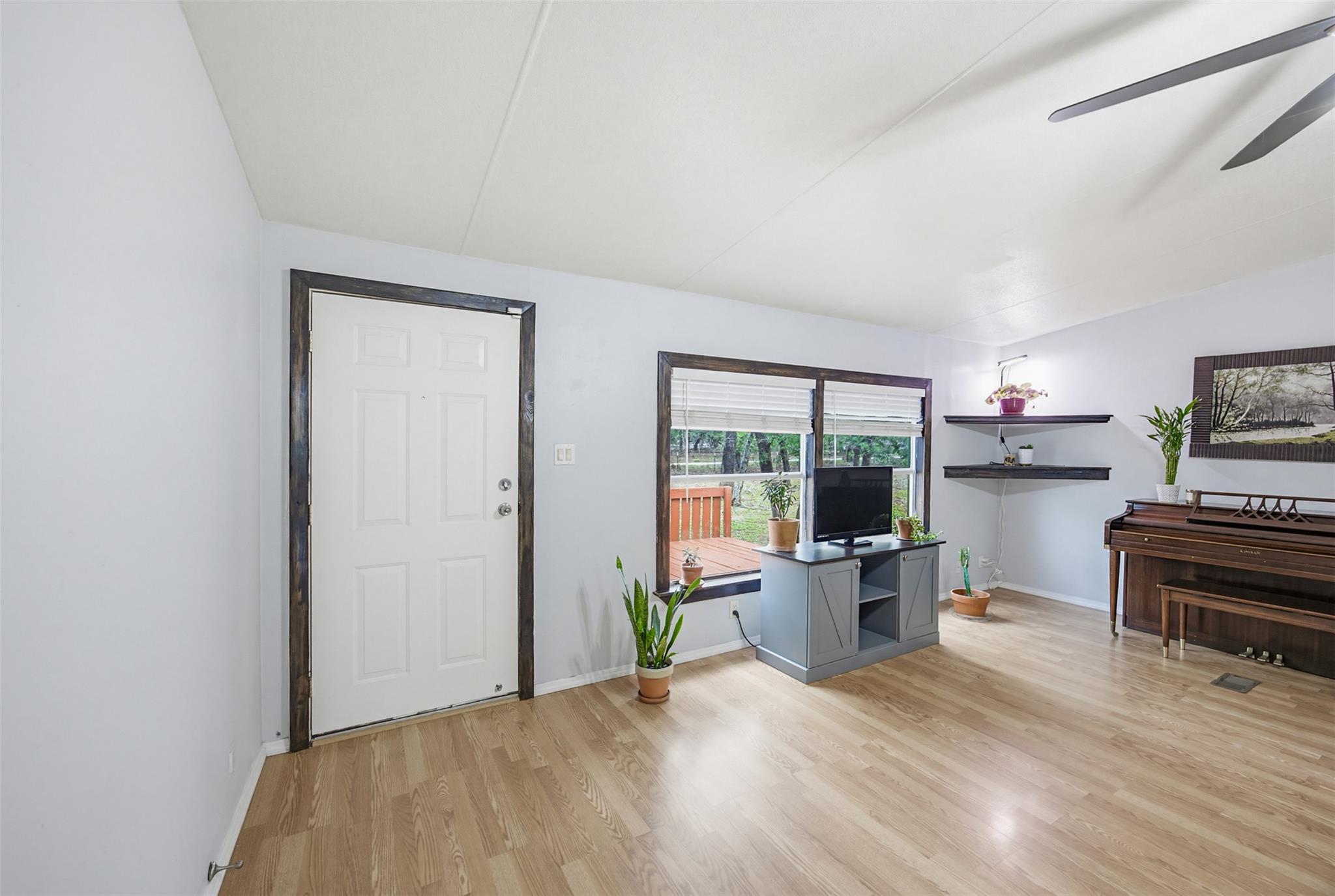 501 Turkey Tree Trl, Seguin, TX 78155