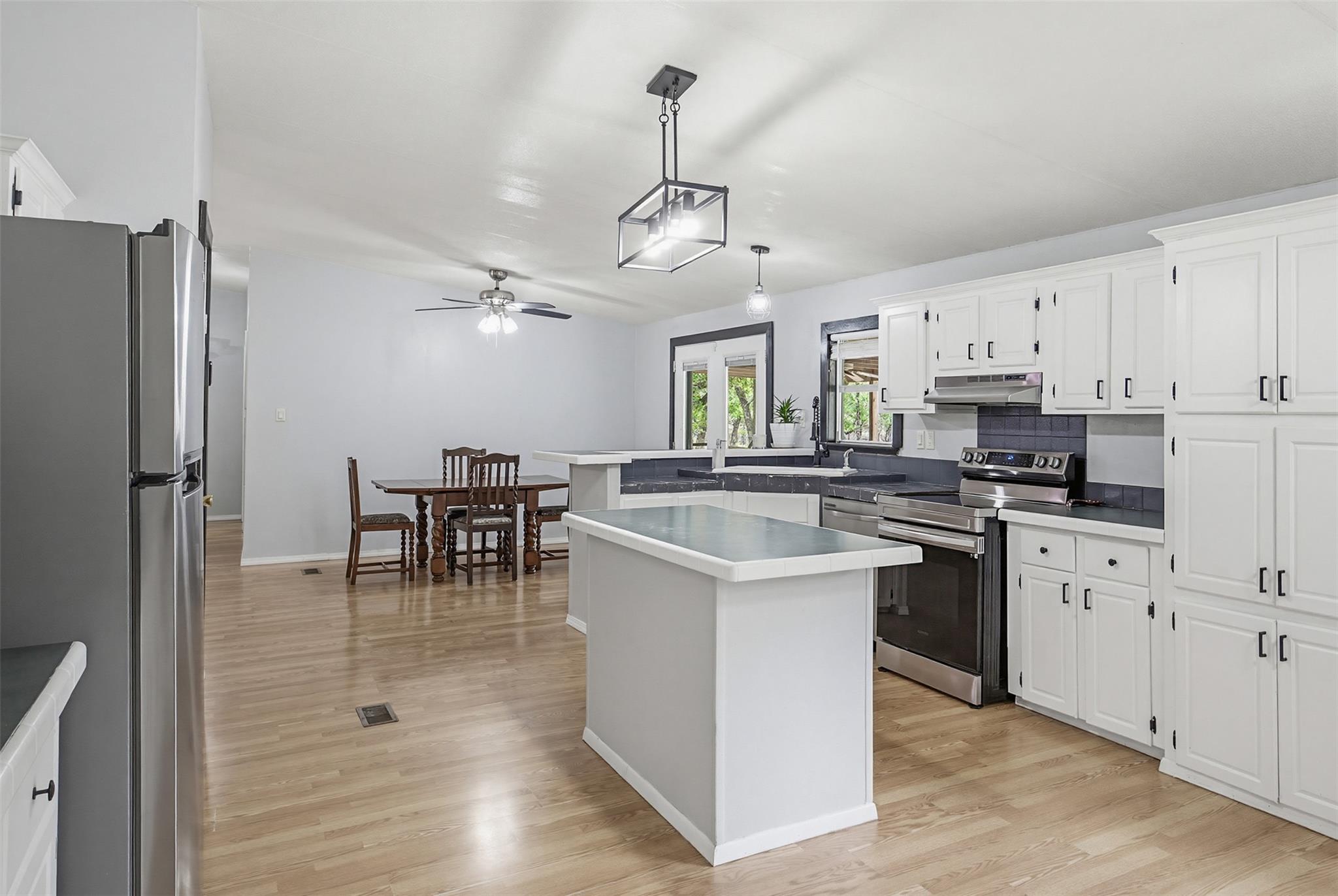 501 Turkey Tree Trl, Seguin, TX 78155