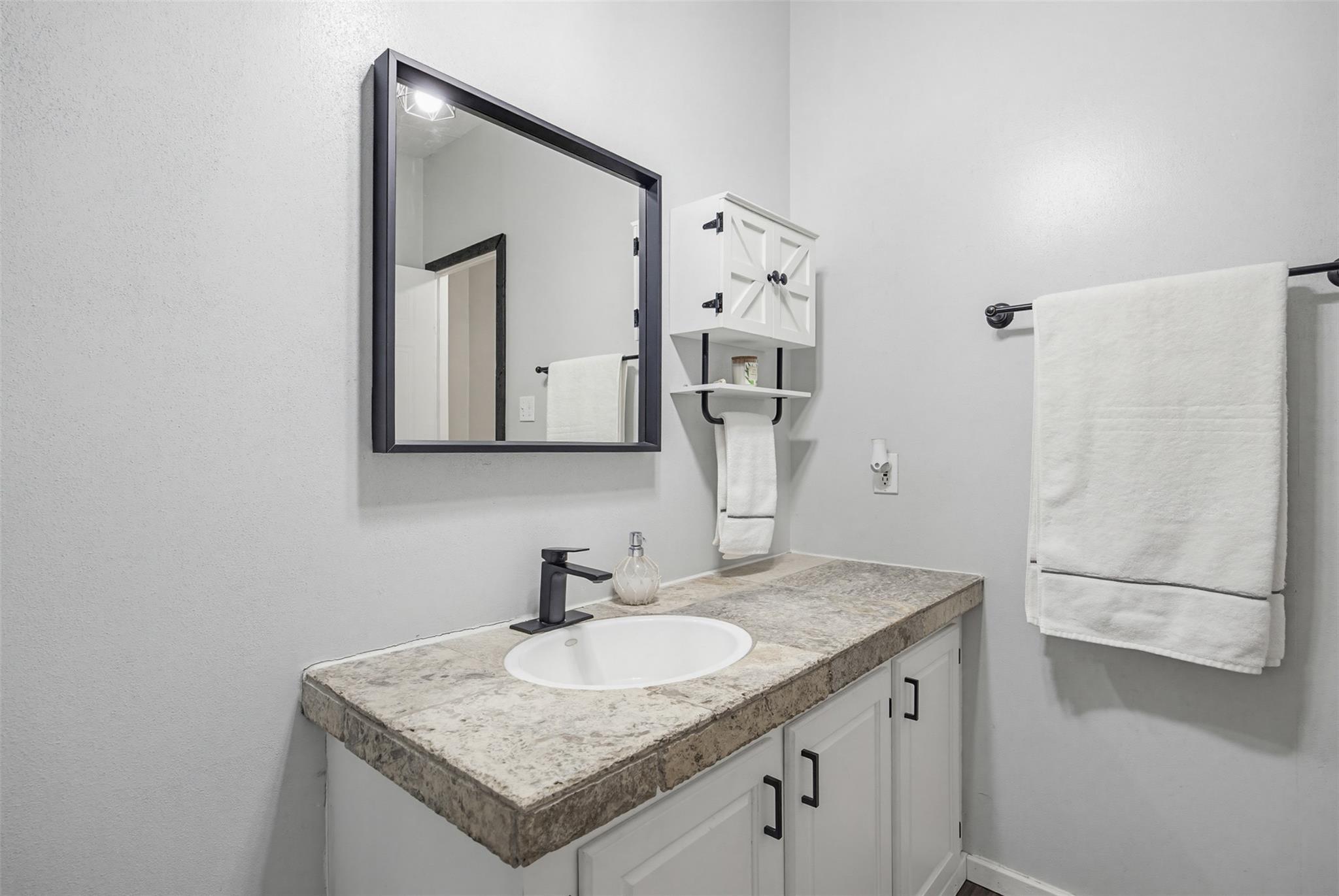 501 Turkey Tree Trl, Seguin, TX 78155