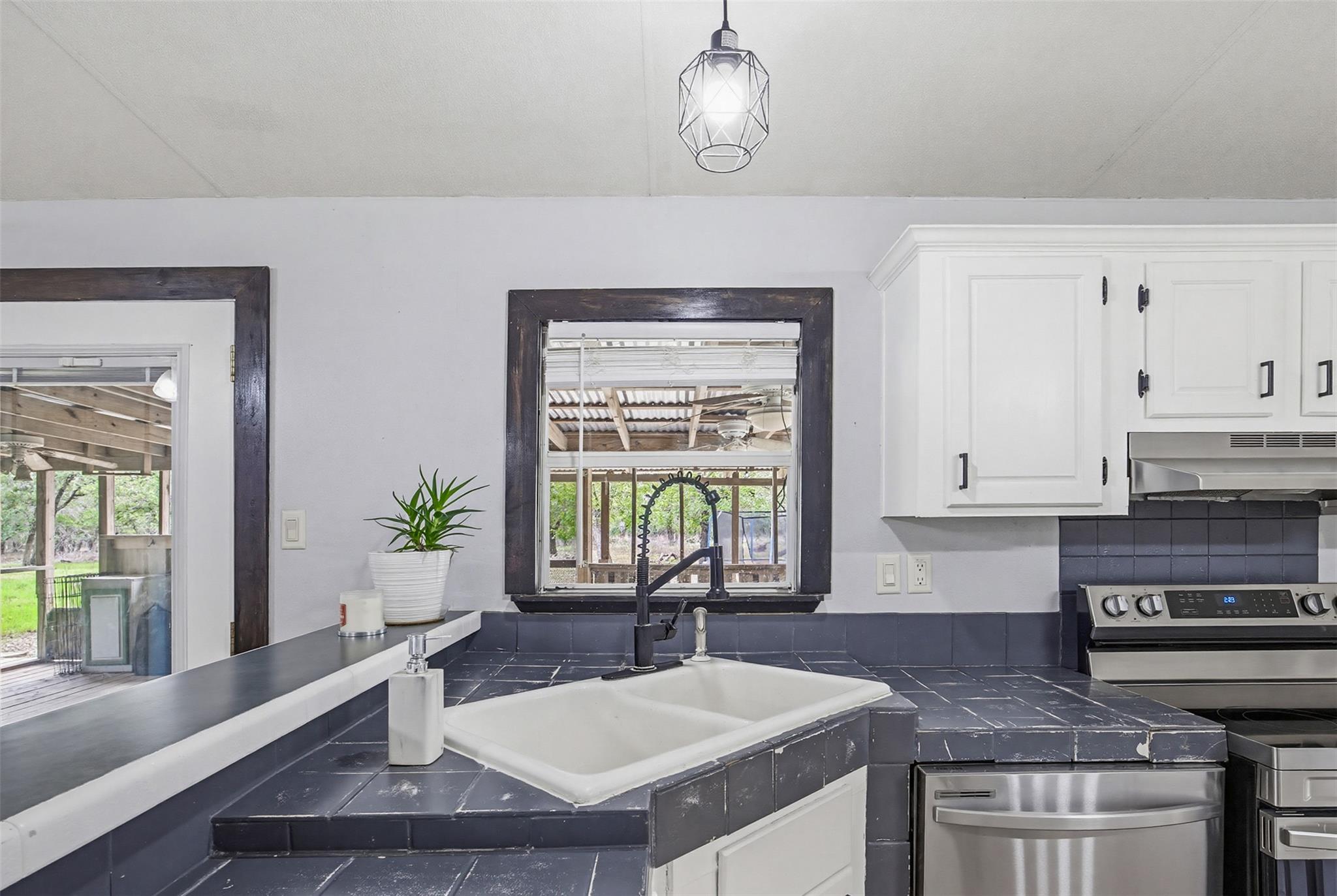 501 Turkey Tree Trl, Seguin, TX 78155