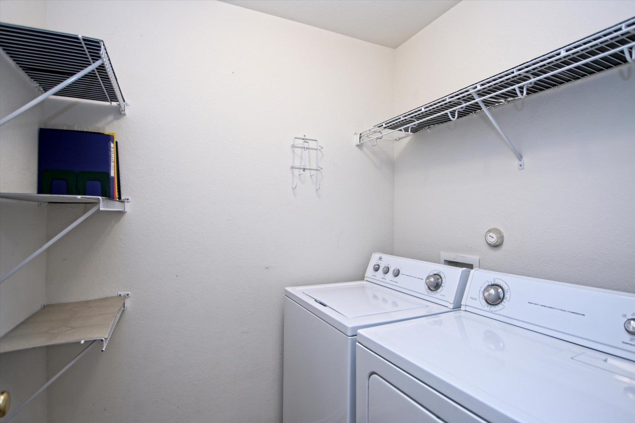 319 Lone Star Blvd, Hutto, TX 78634