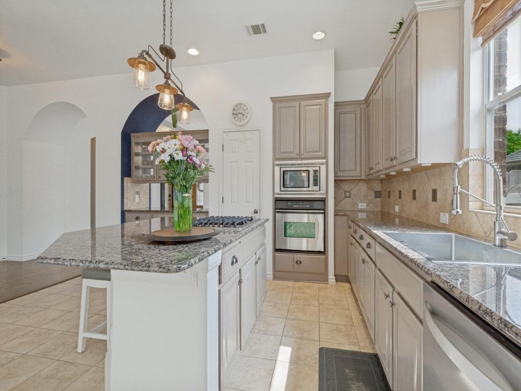 703 Hegarty Dr, Cedar Park, TX 78613