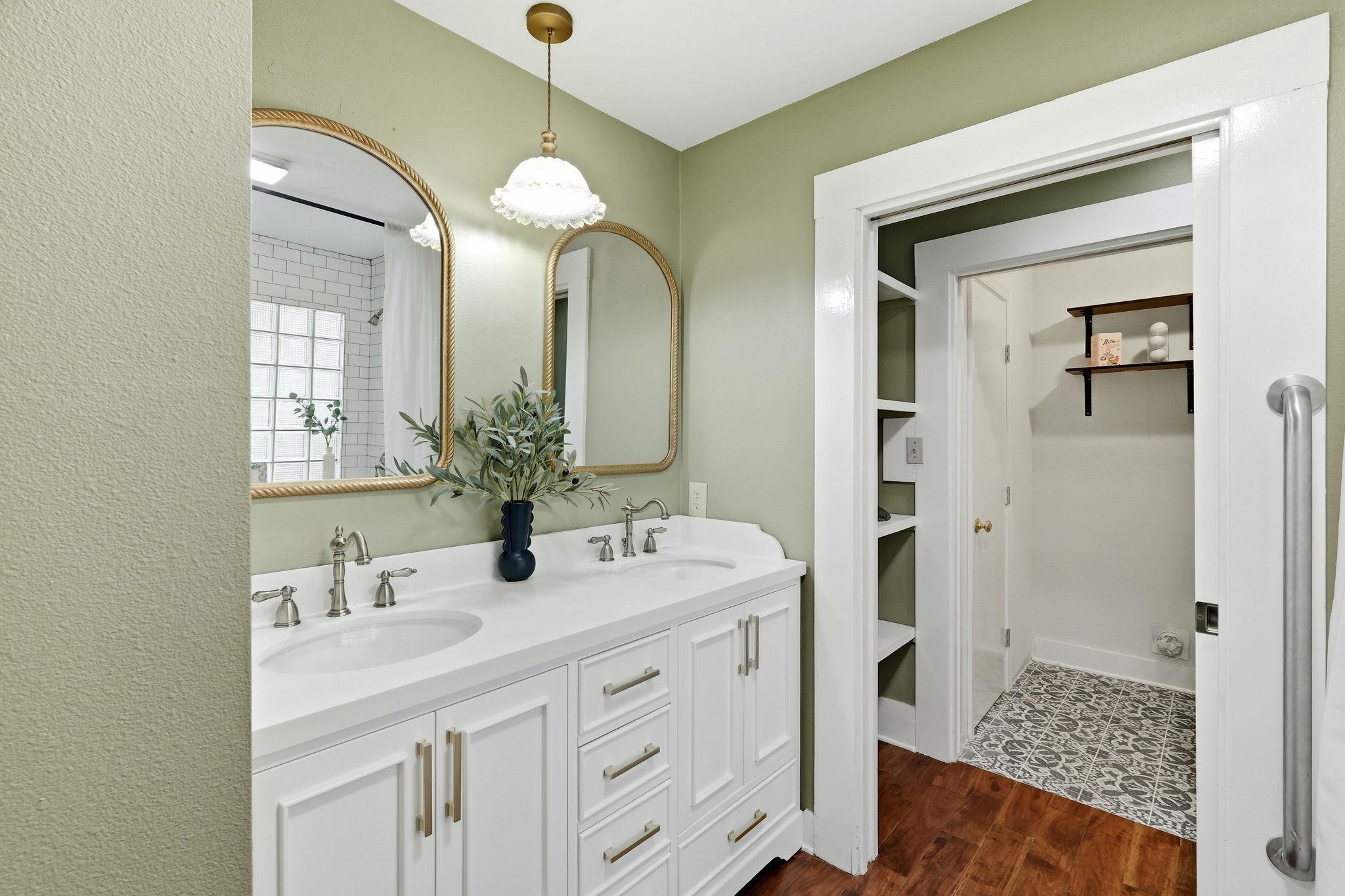 602 E Liberty Ave E, Round Rock, TX 78664