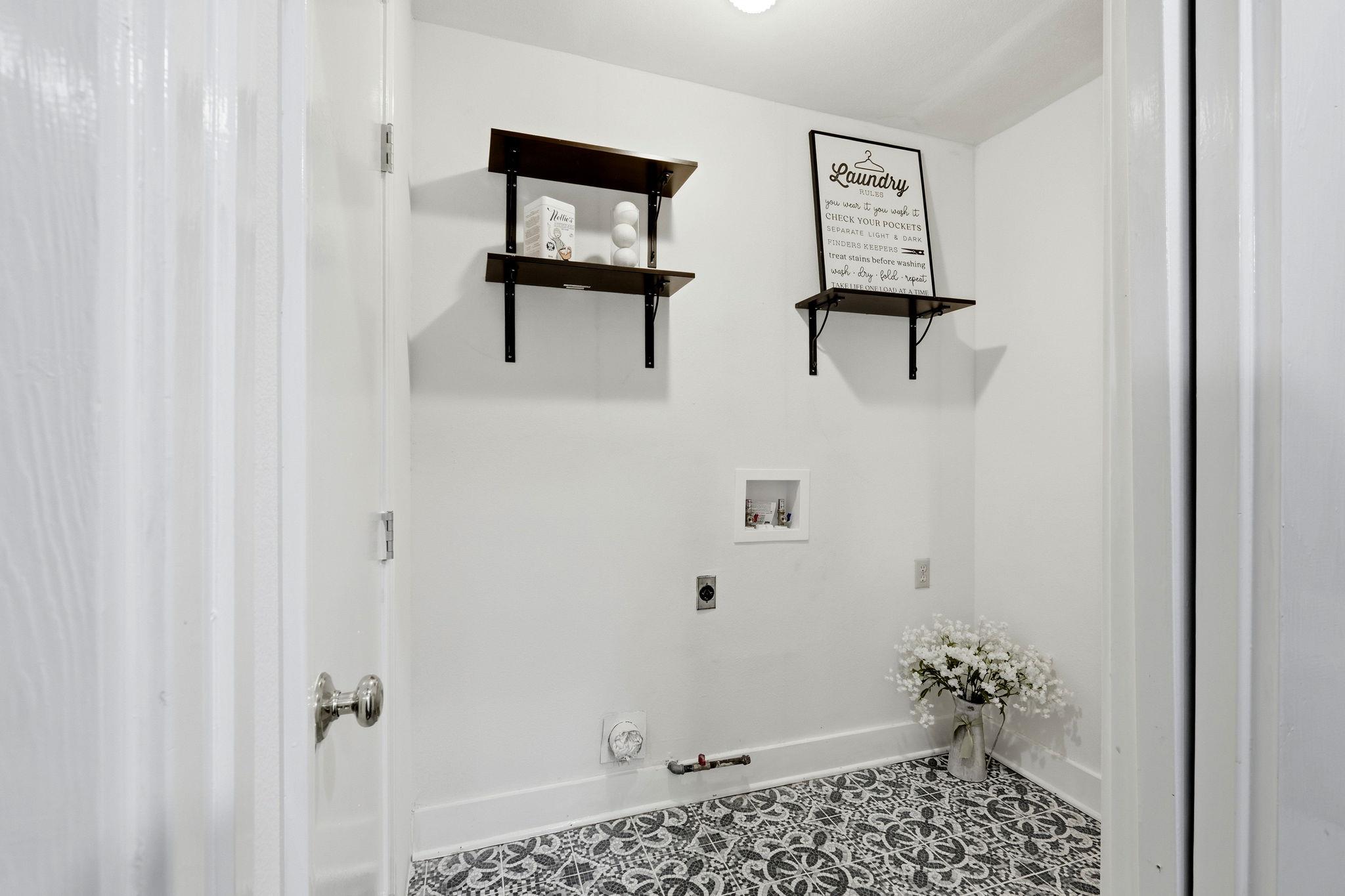 602 E Liberty Ave E, Round Rock, TX 78664