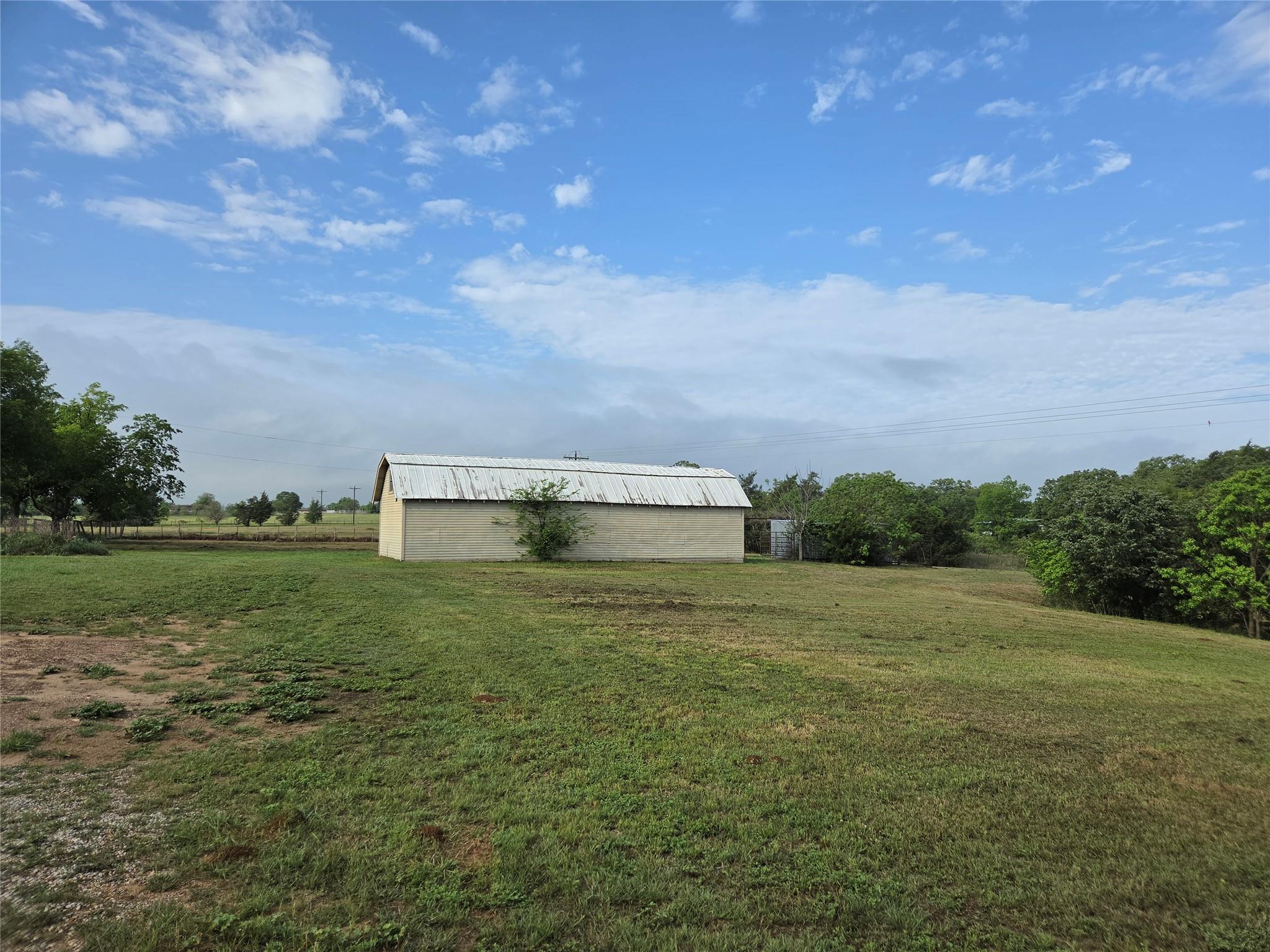 5953 FM 141, Ledbetter, TX 78946