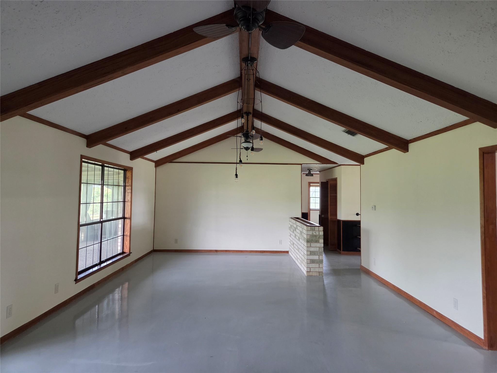 5953 FM 141, Ledbetter, TX 78946