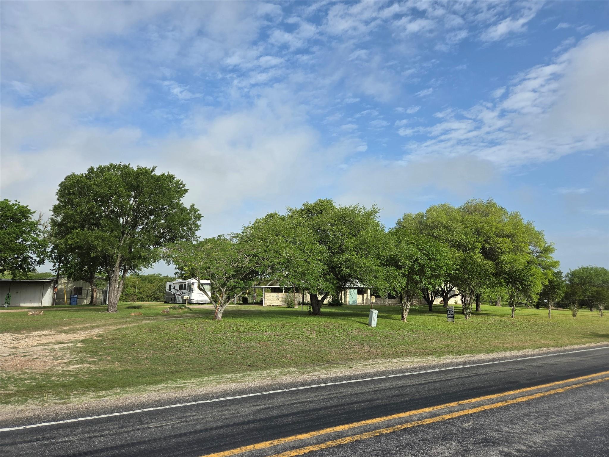 5953 FM 141, Ledbetter, TX 78946