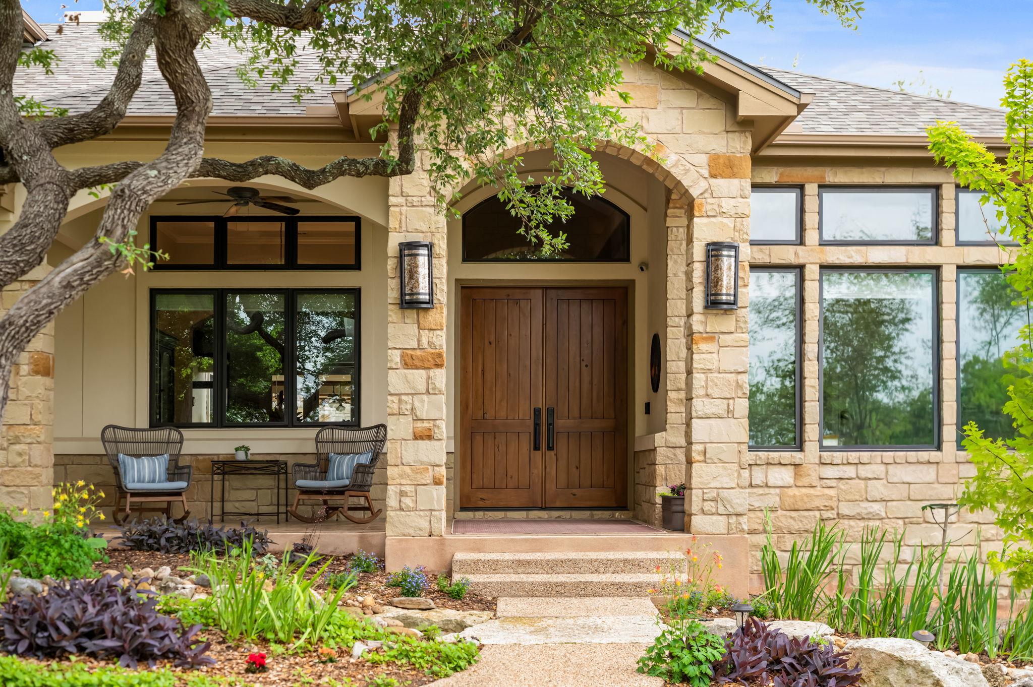 8815 Blazyk Dr, Austin, TX 78737