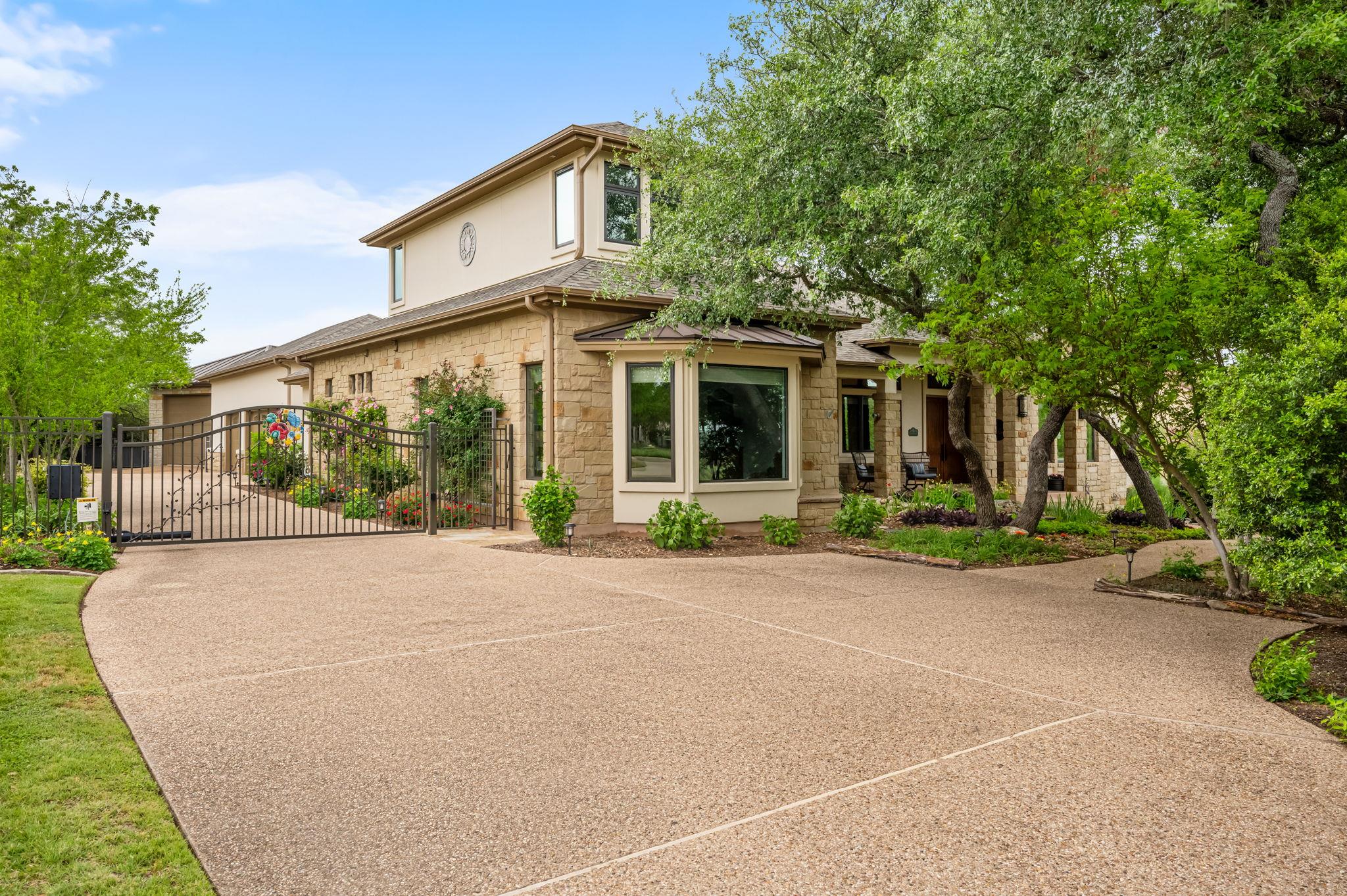 8815 Blazyk Dr, Austin, TX 78737