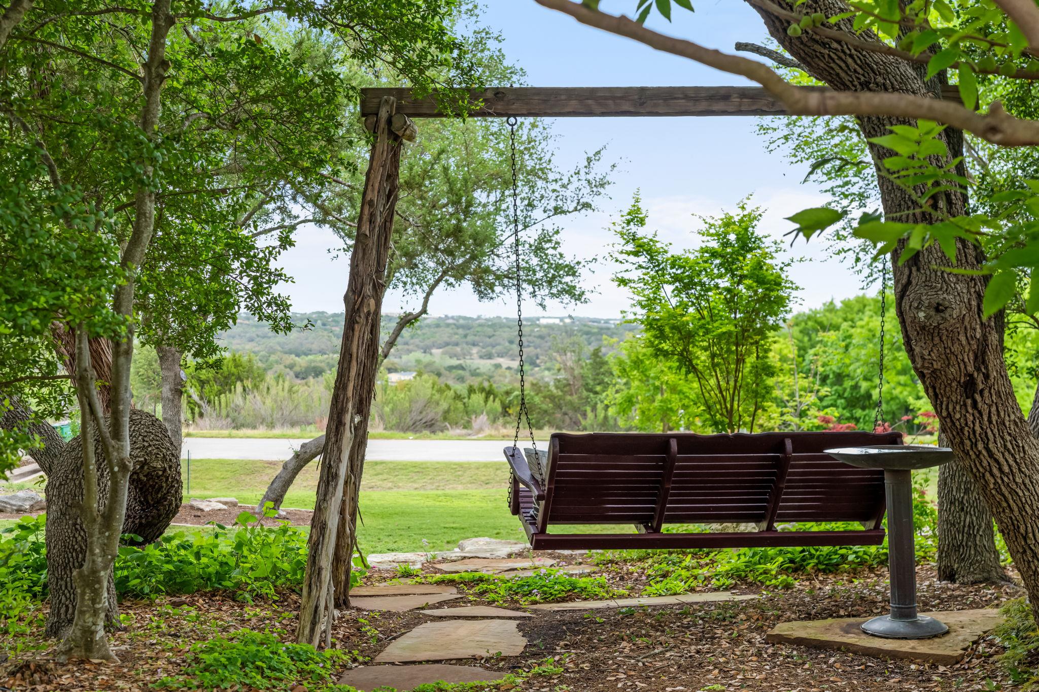 8815 Blazyk Dr, Austin, TX 78737