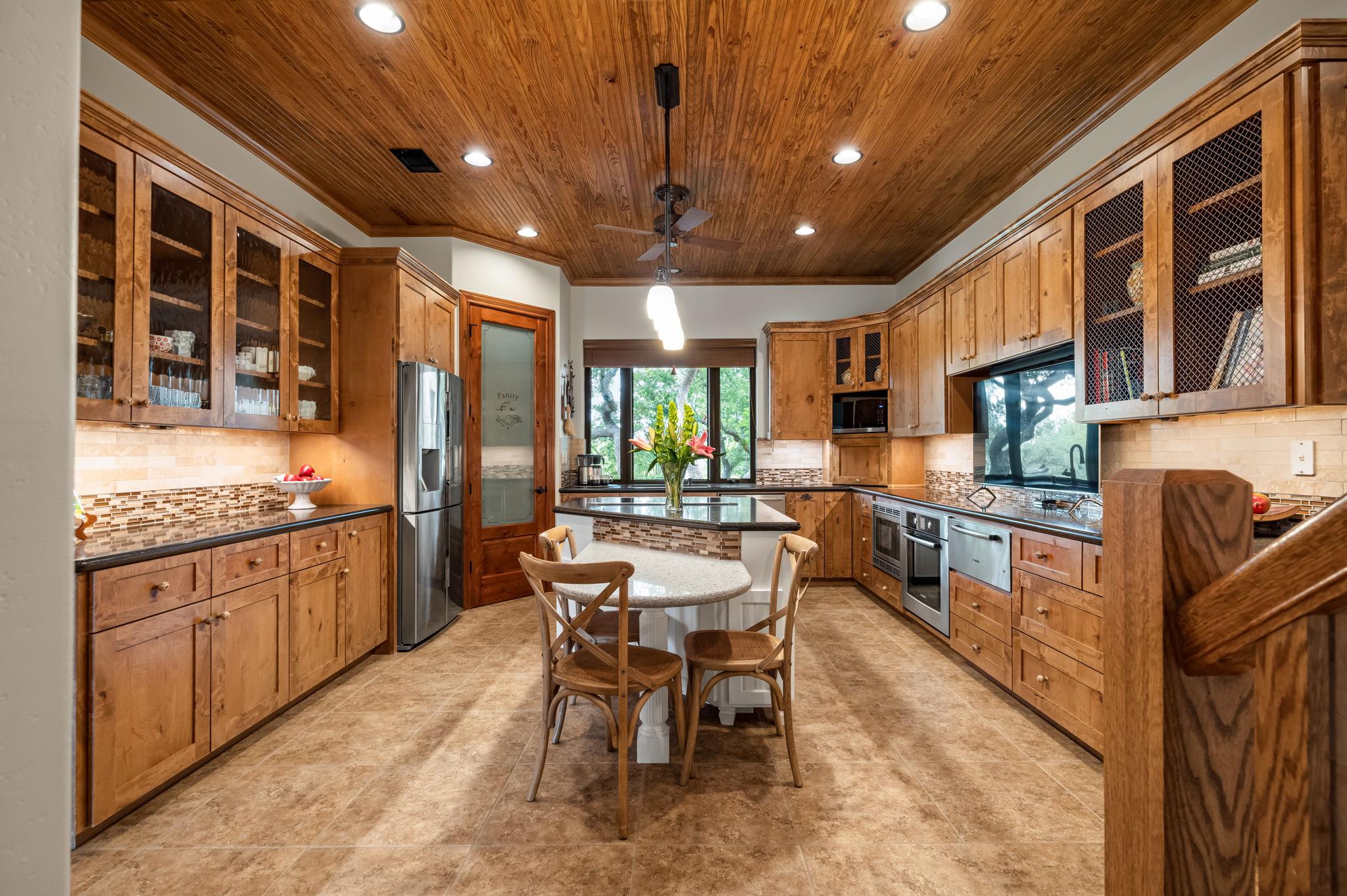 8815 Blazyk Dr, Austin, TX 78737