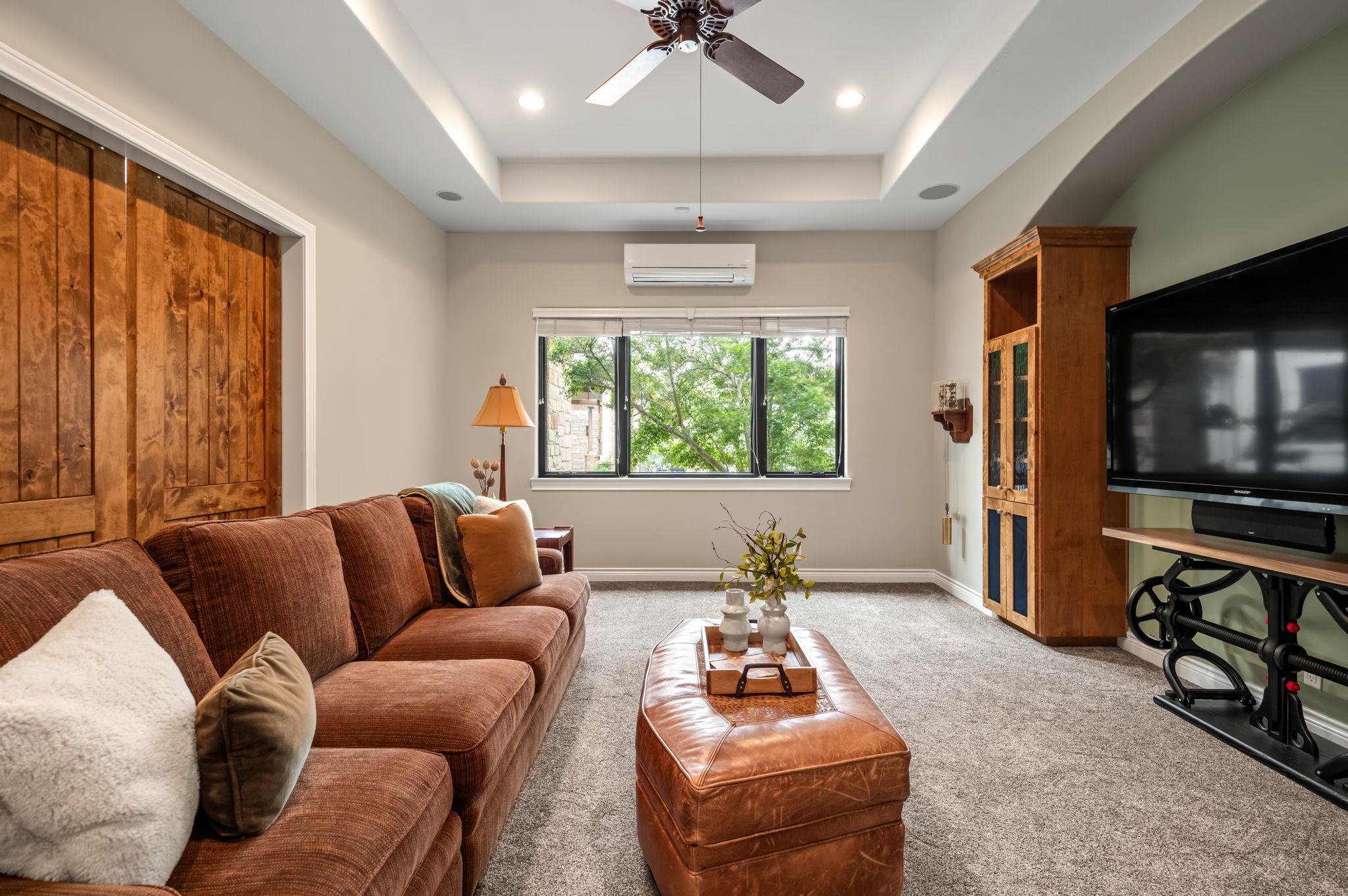 8815 Blazyk Dr, Austin, TX 78737