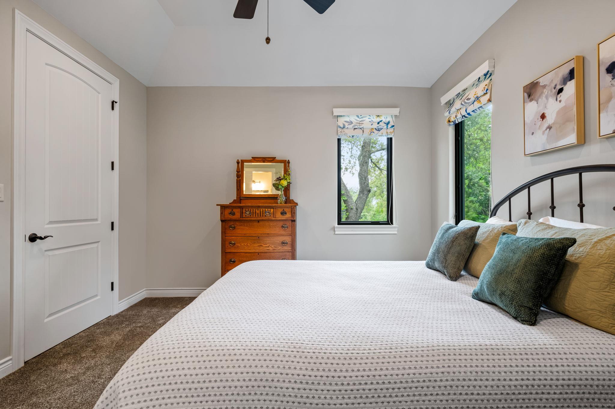 8815 Blazyk Dr, Austin, TX 78737