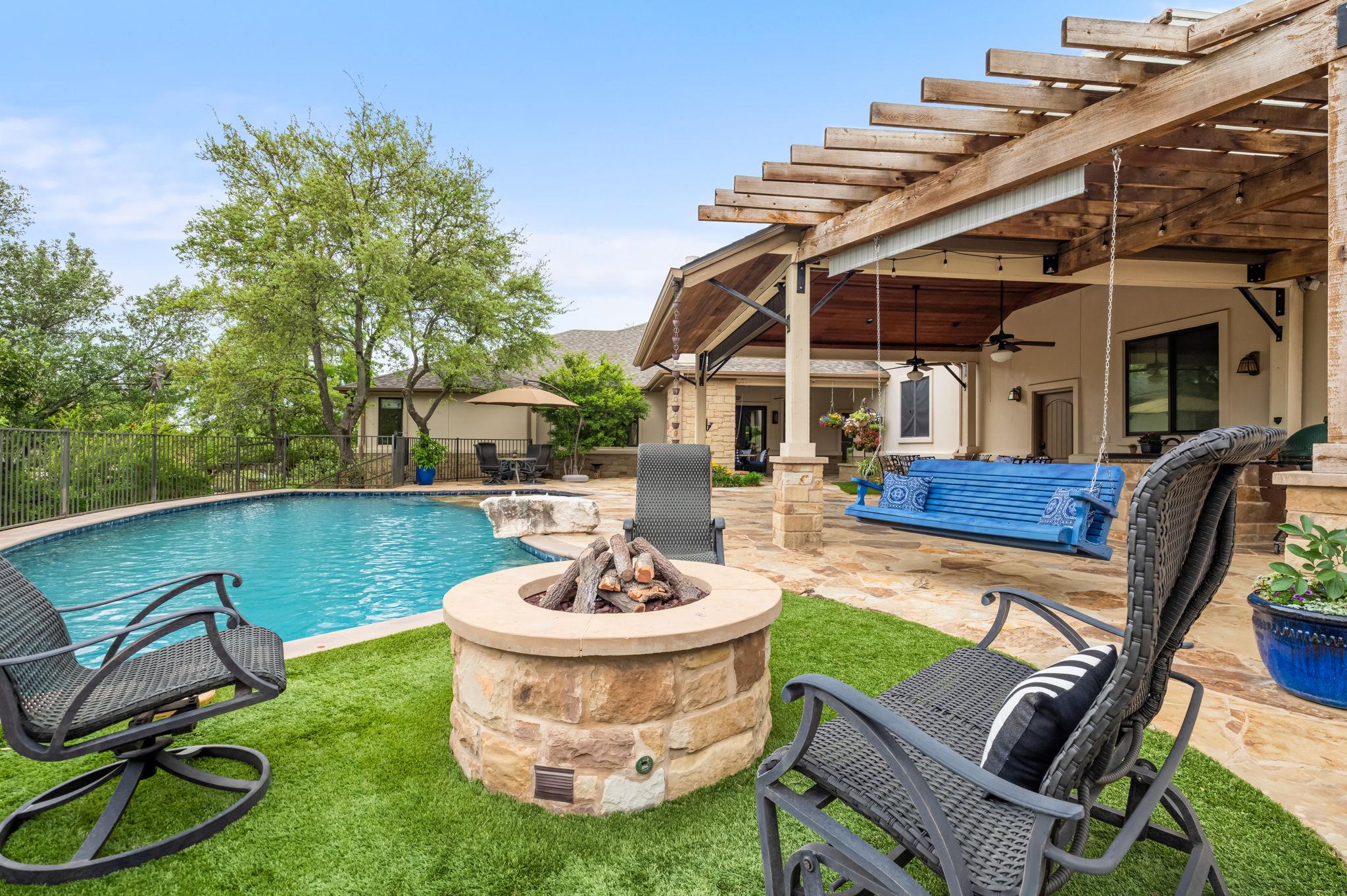 8815 Blazyk Dr, Austin, TX 78737