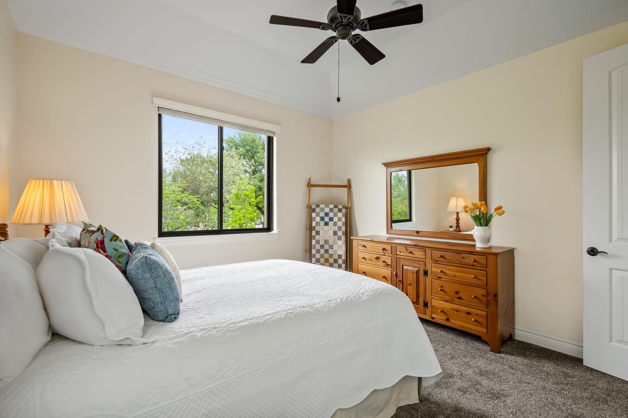 8815 Blazyk Dr, Austin, TX 78737