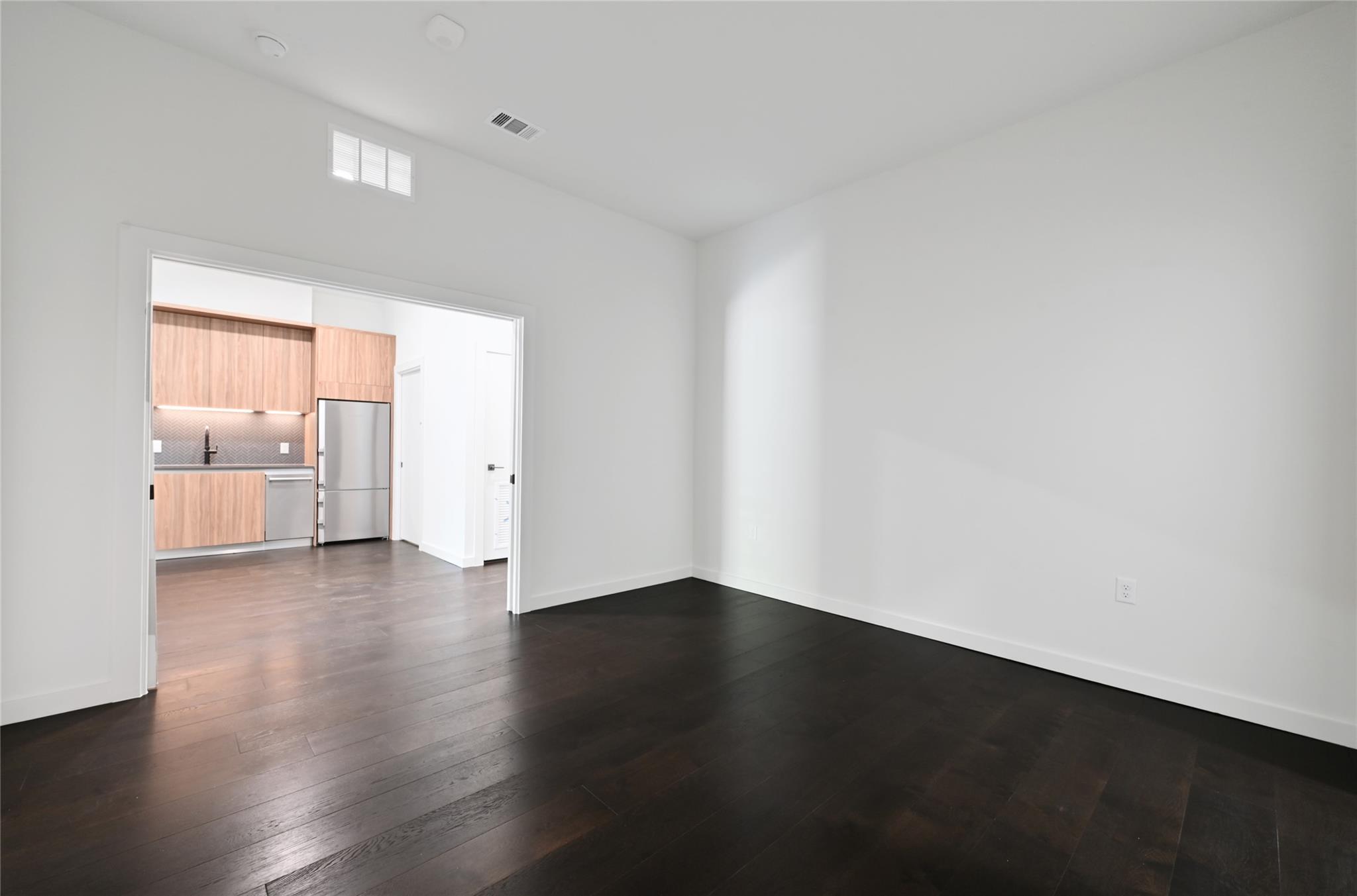 2209 S 1st St # 107, Austin, TX 78704