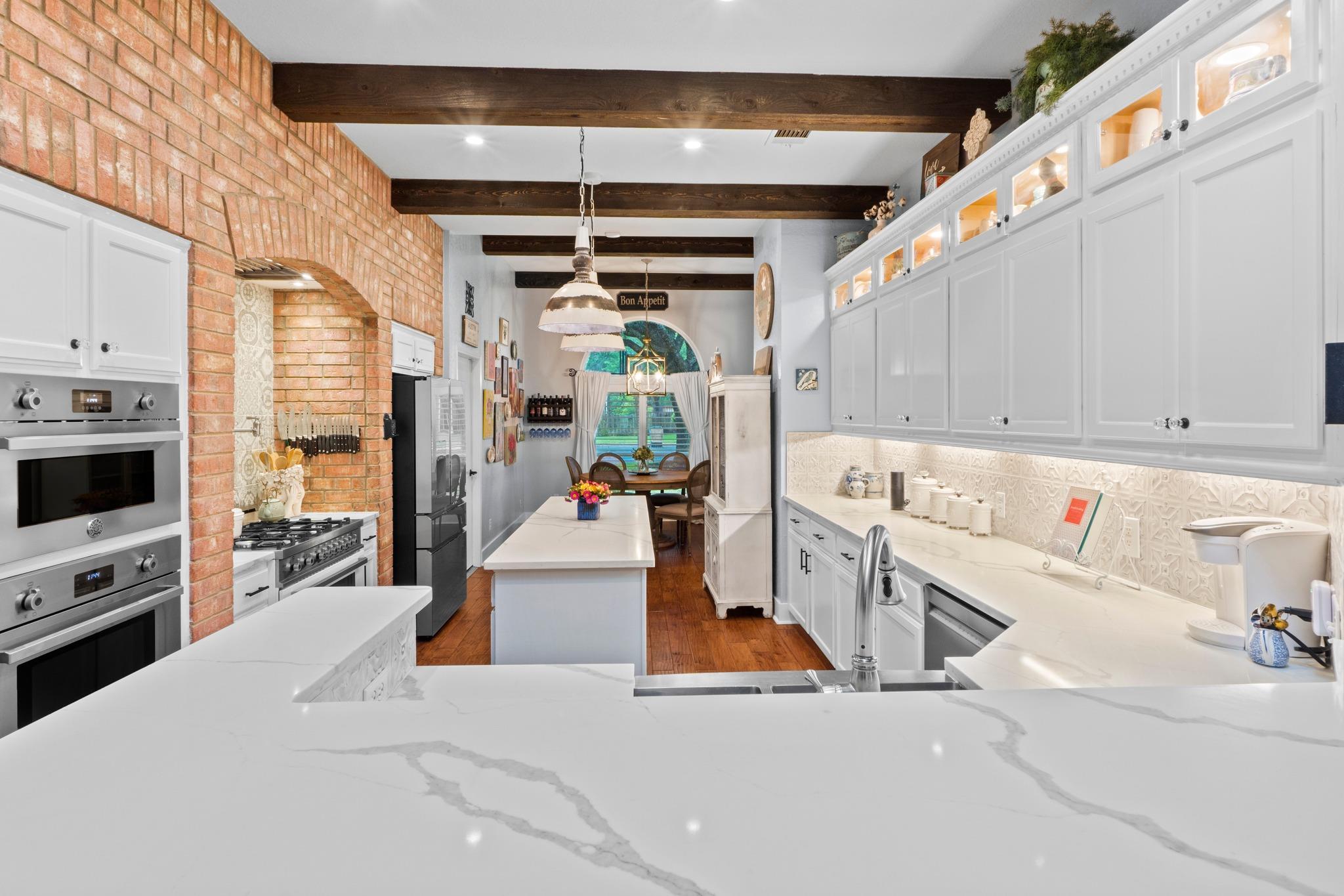 16010 W Dorman Dr, Austin, TX 78717