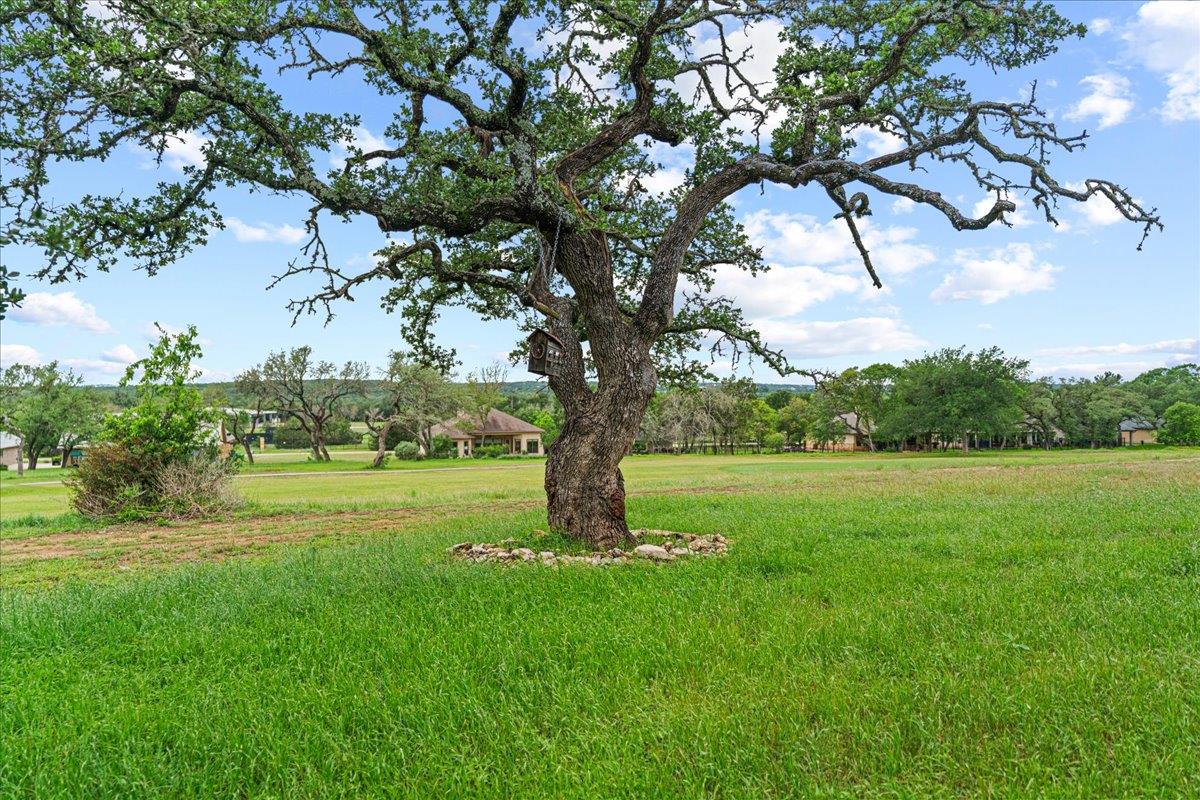 68 Brookhollow Dr, Wimberley, TX 78676