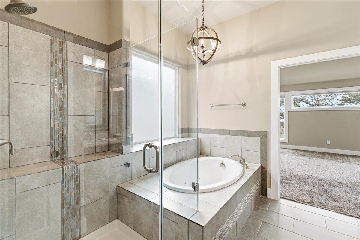68 Brookhollow Dr, Wimberley, TX 78676