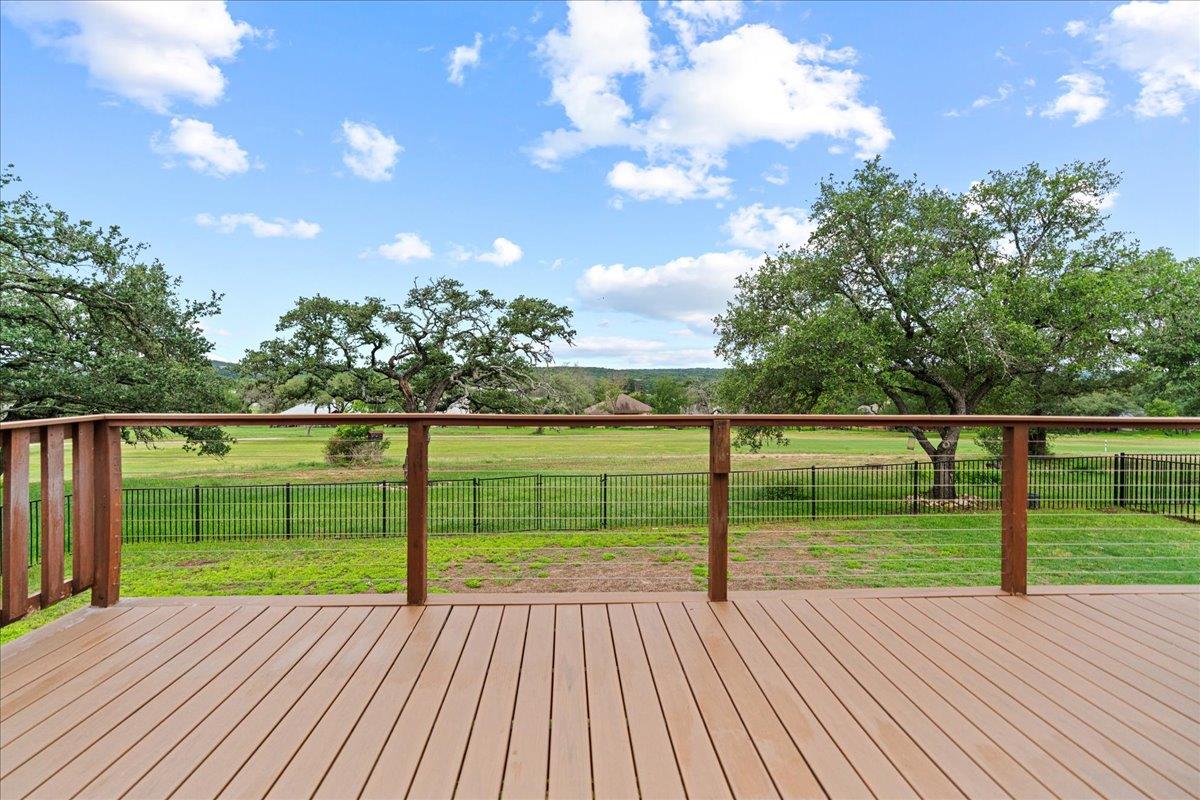 68 Brookhollow Dr, Wimberley, TX 78676