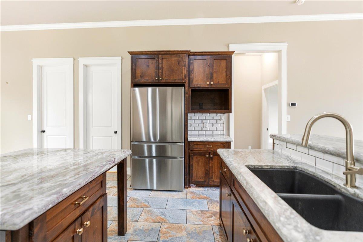 68 Brookhollow Dr, Wimberley, TX 78676