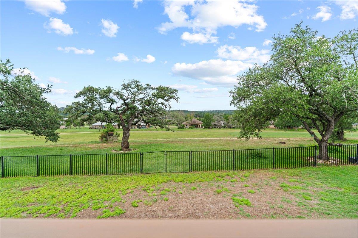 68 Brookhollow Dr, Wimberley, TX 78676