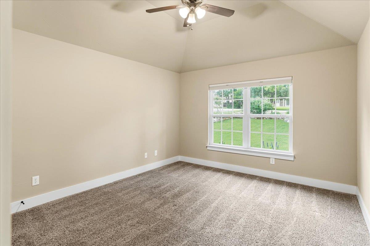 68 Brookhollow Dr, Wimberley, TX 78676