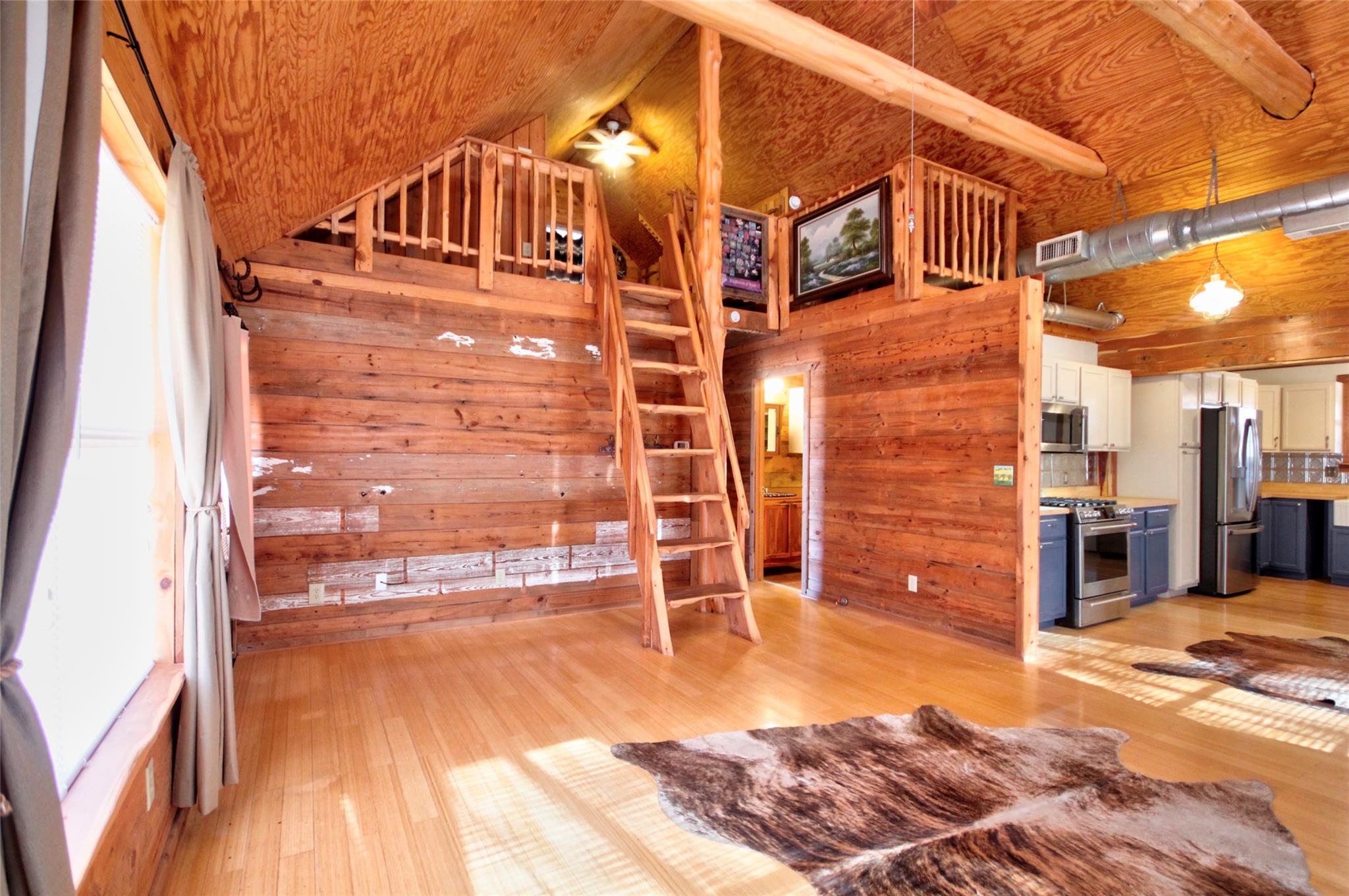 8653 N State Hwy 16, Llano, TX 78643